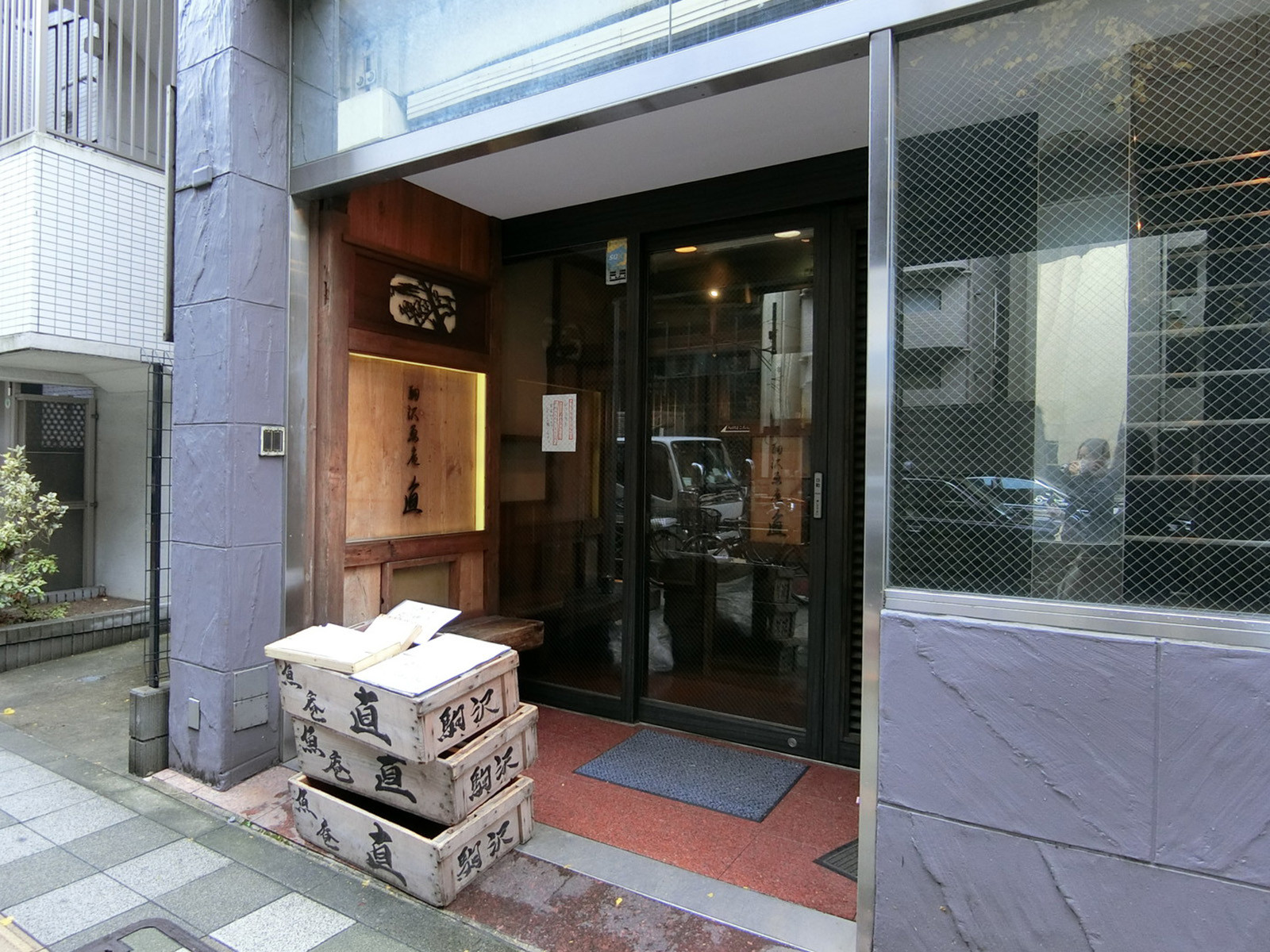 1階飲食店の様子