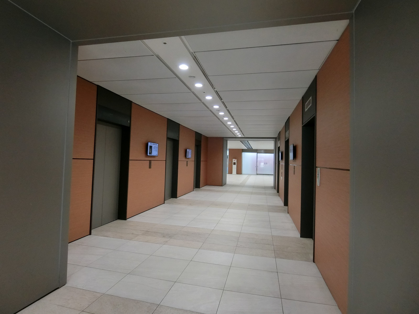 エレベーターホール