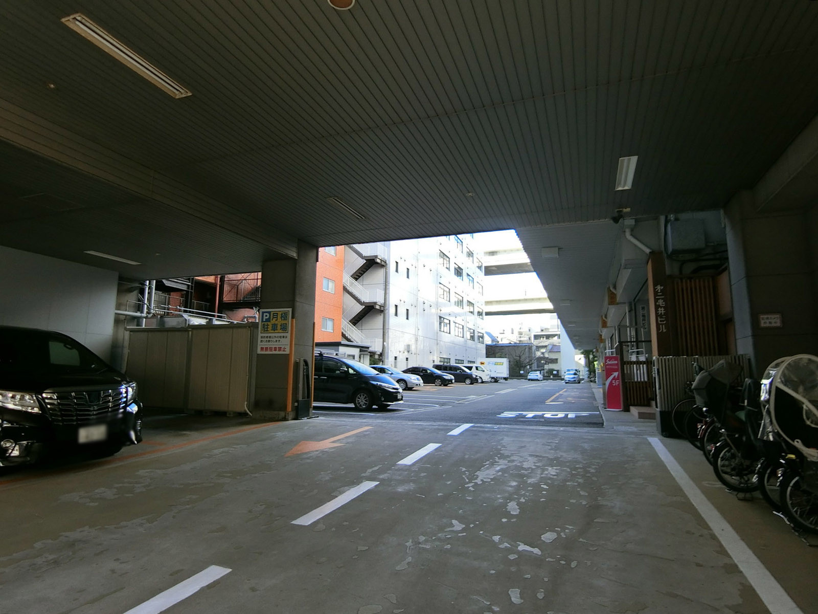 エントランスアプローチ