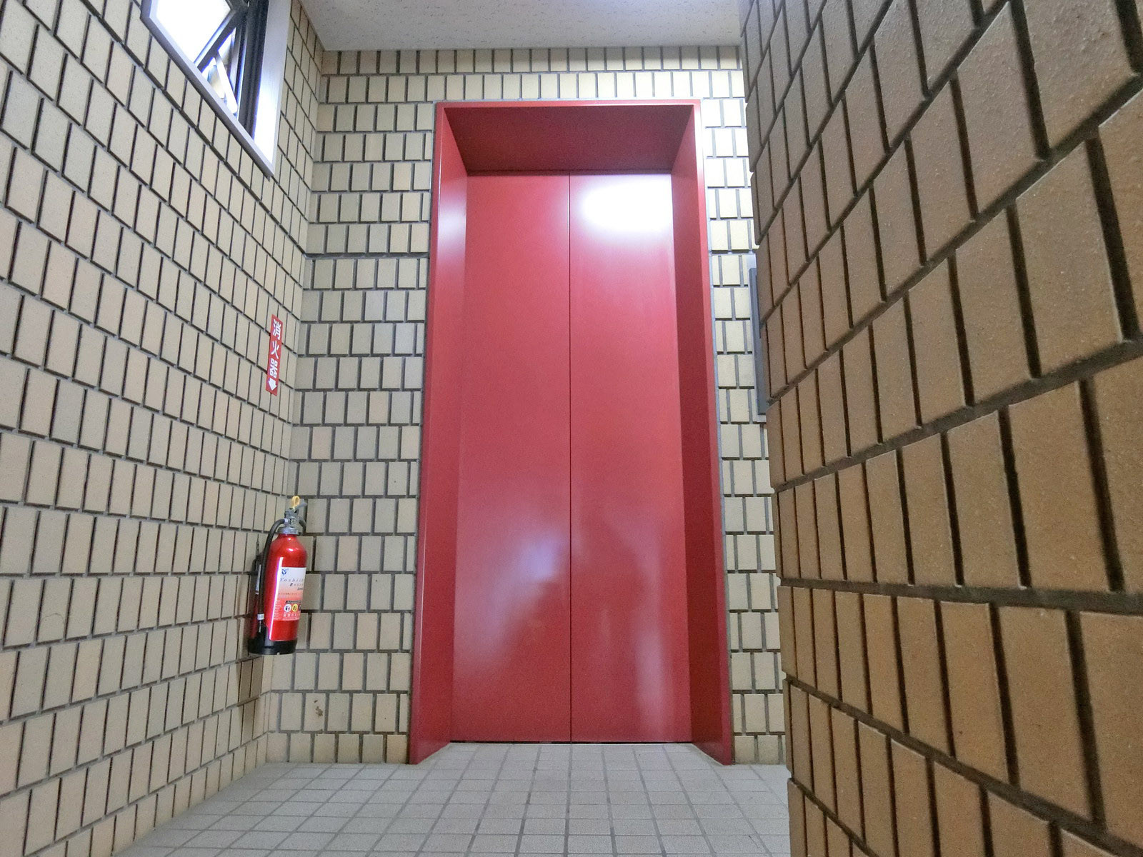 エレベーター(1基)