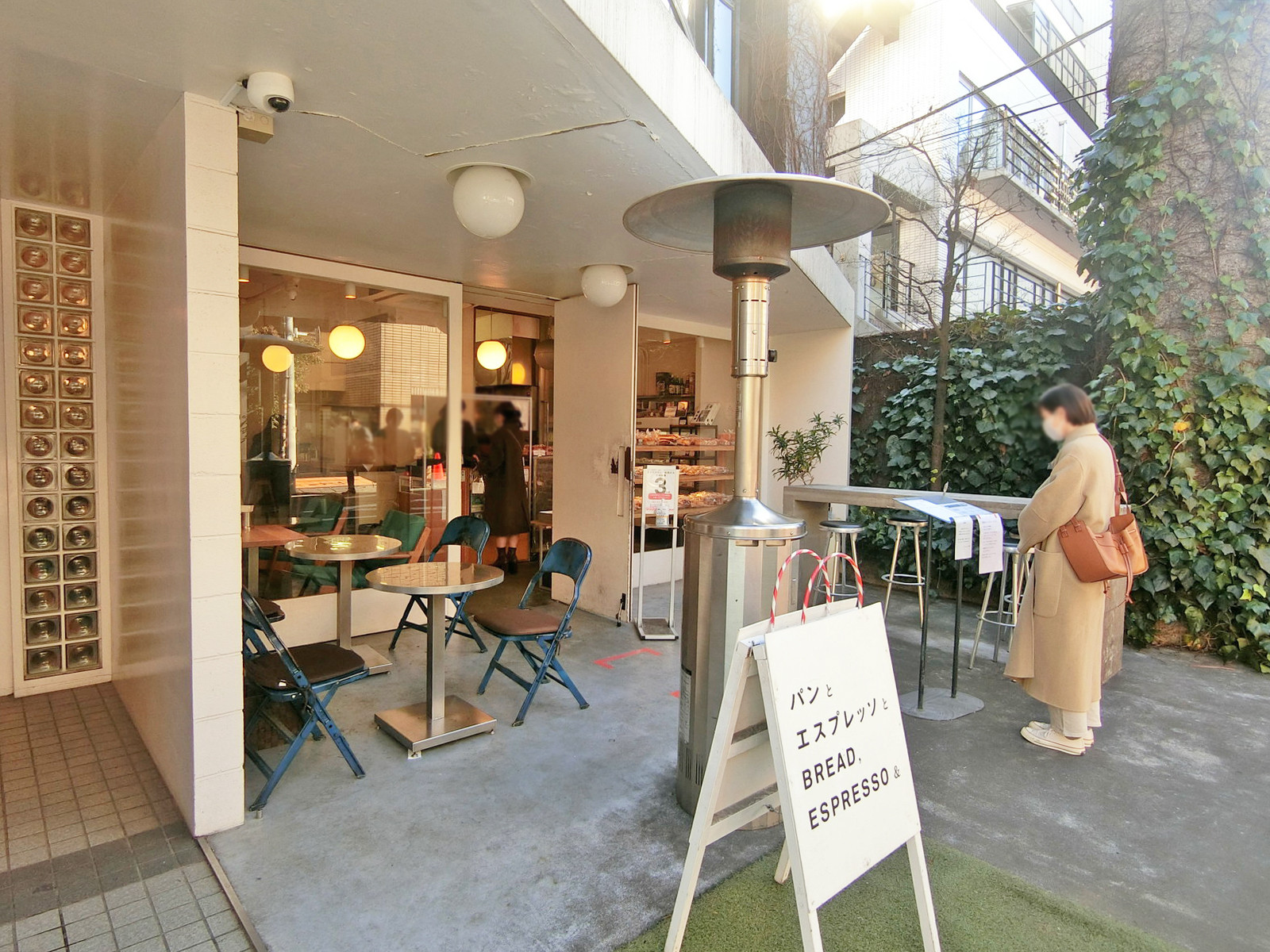 1階カフェの様子