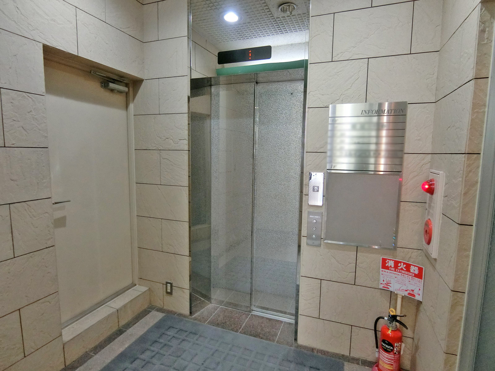 エレベーター(1基)