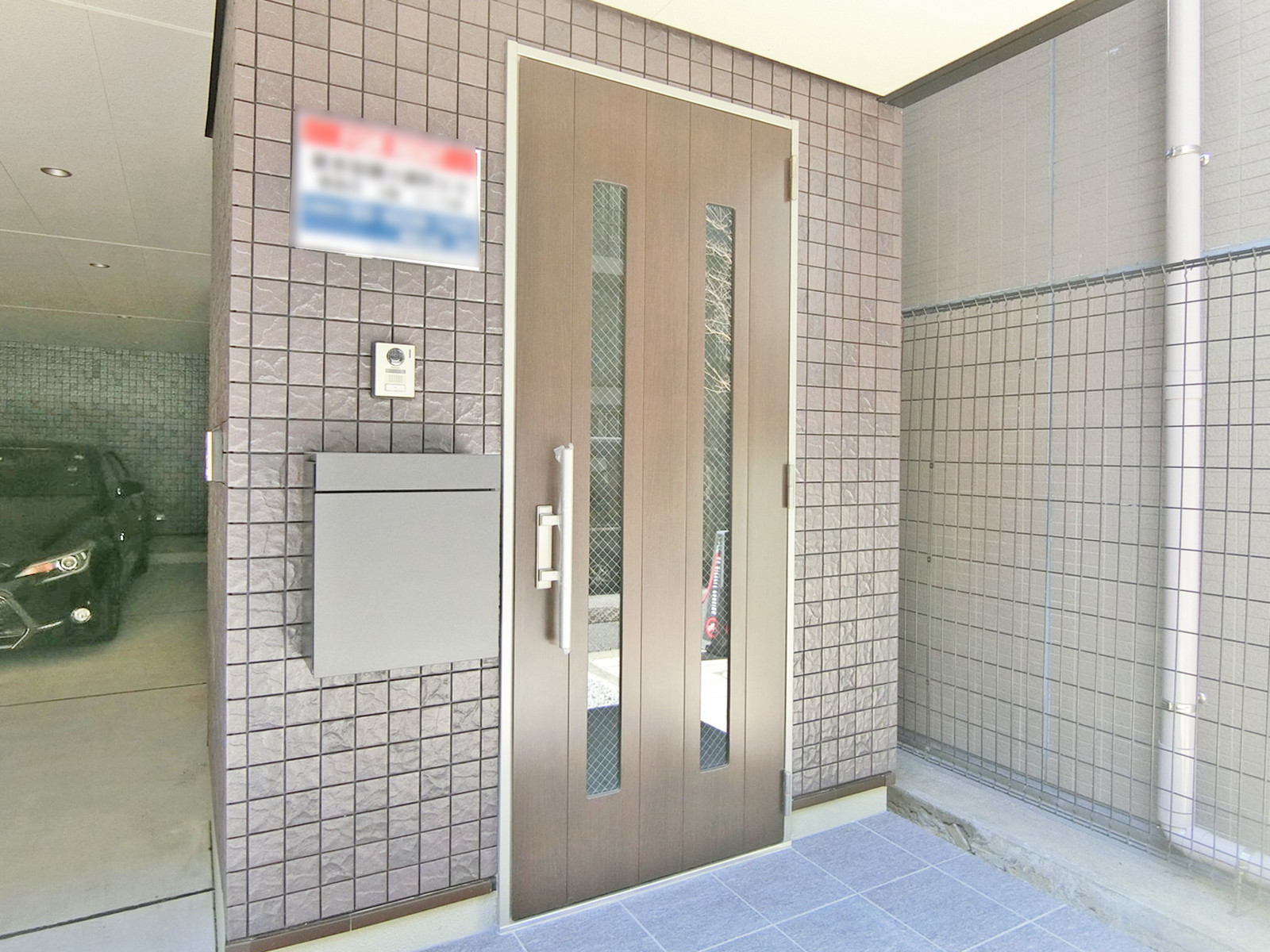 オフィスビル出入口
