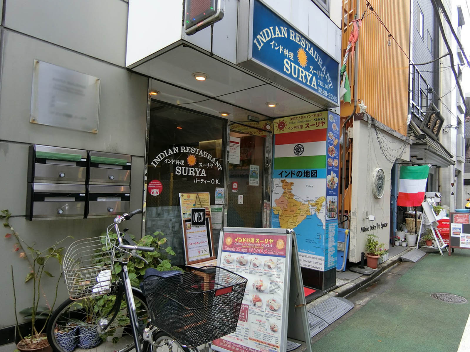 1階飲食店の様子