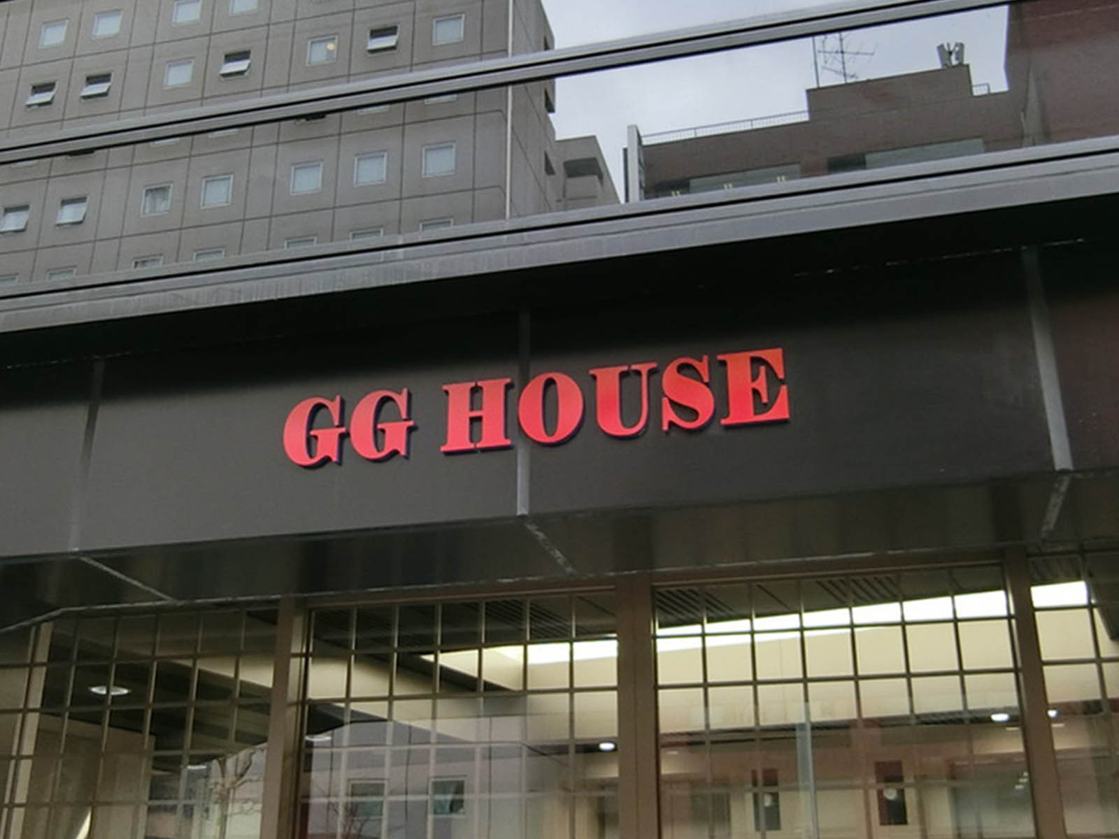 ネームプレート：G.G House