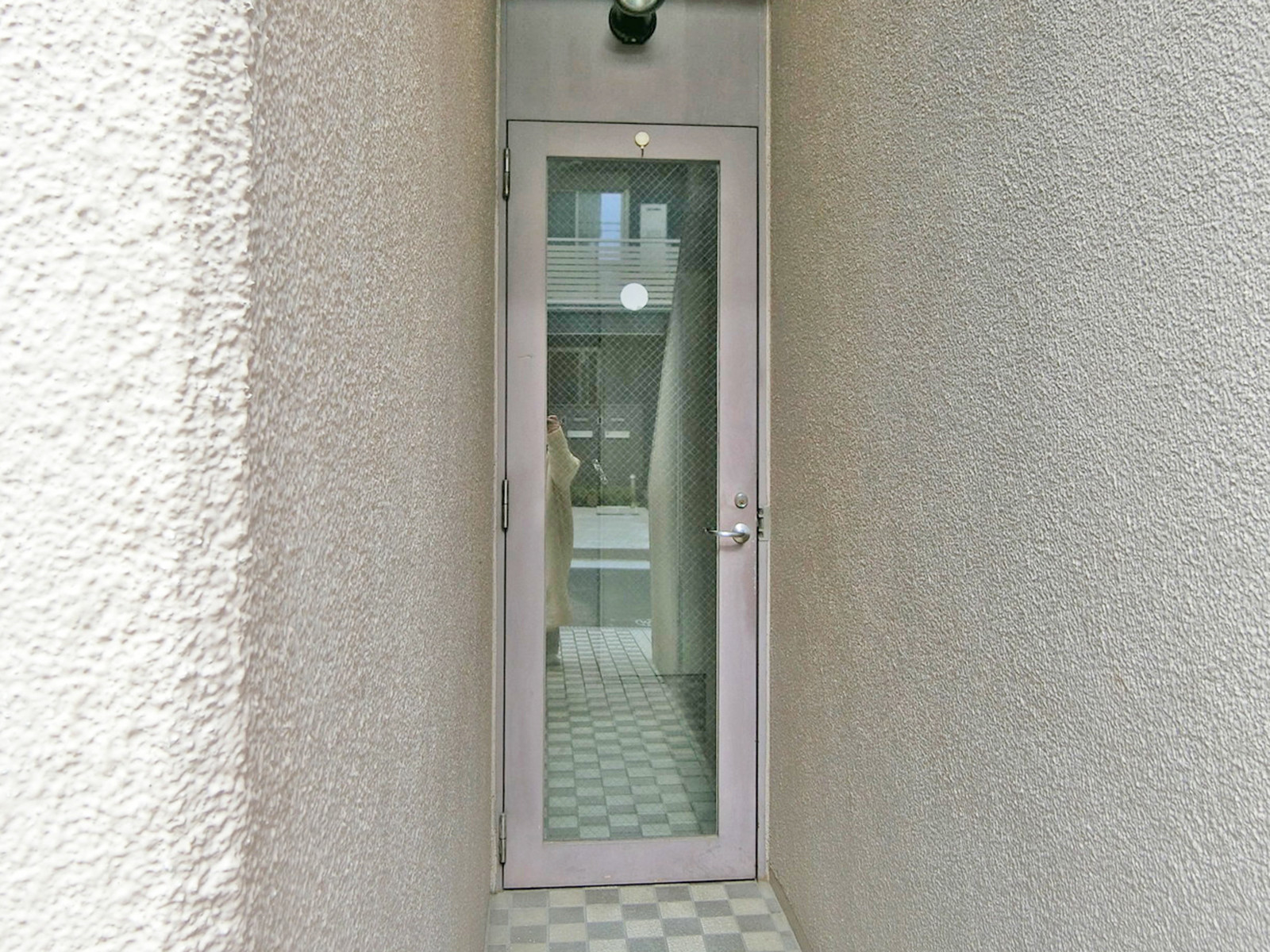 オフィスビル出入口
