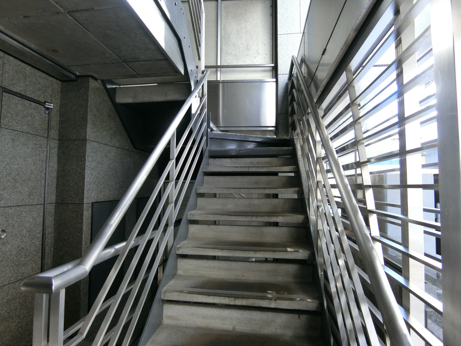 内階段