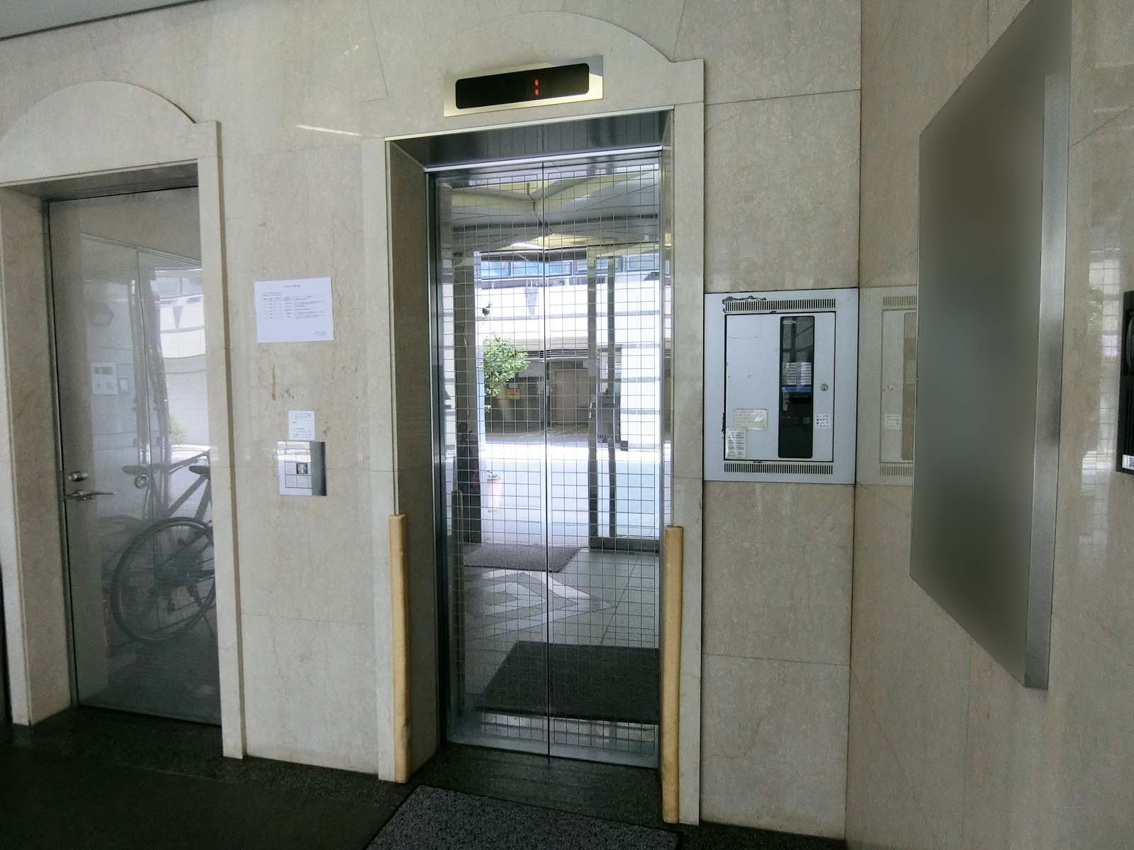 エレベーター