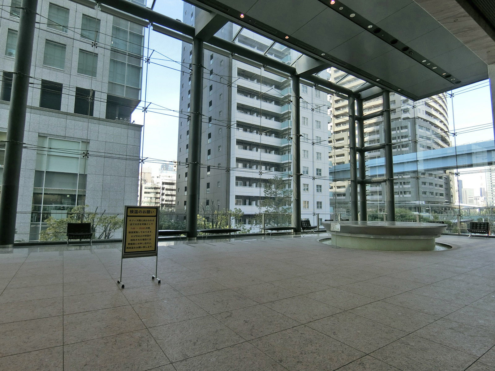 エントランスホール