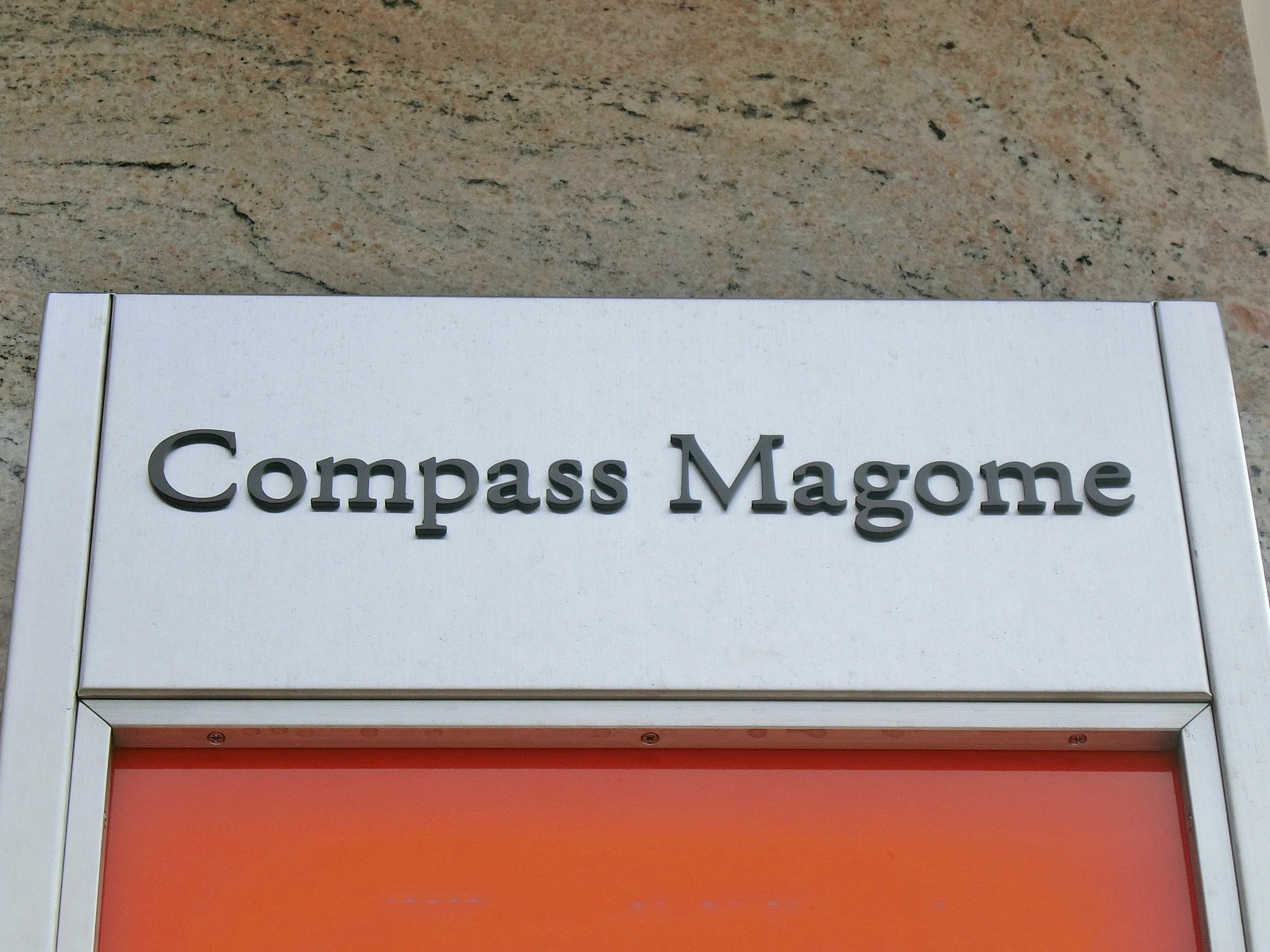ネームプレート：Compass Magome
