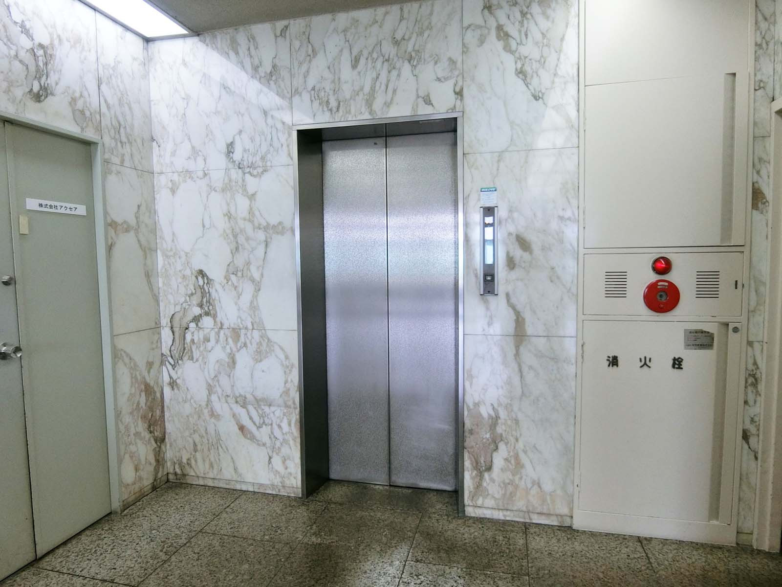 エレベーター
