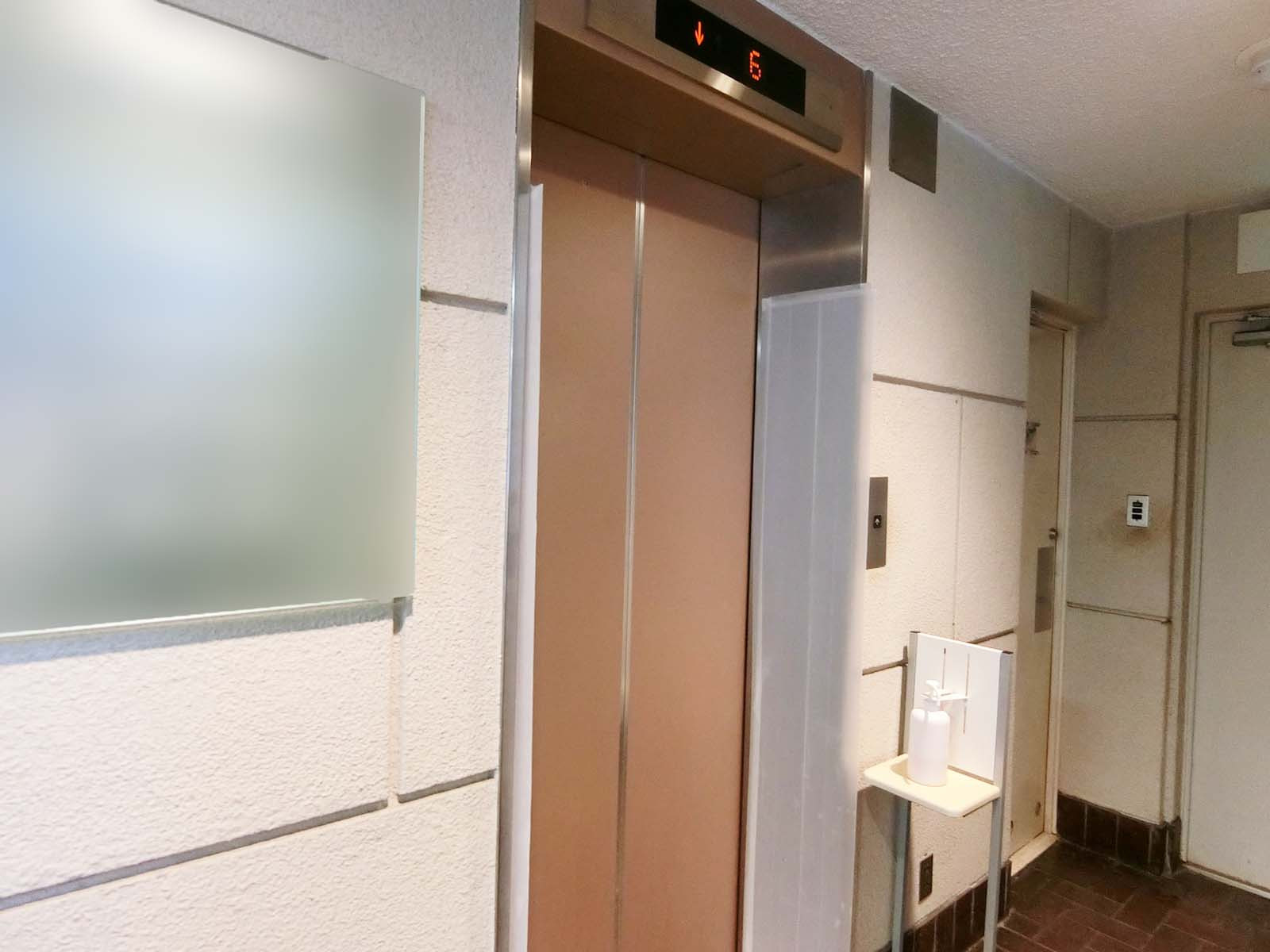 エレベーター