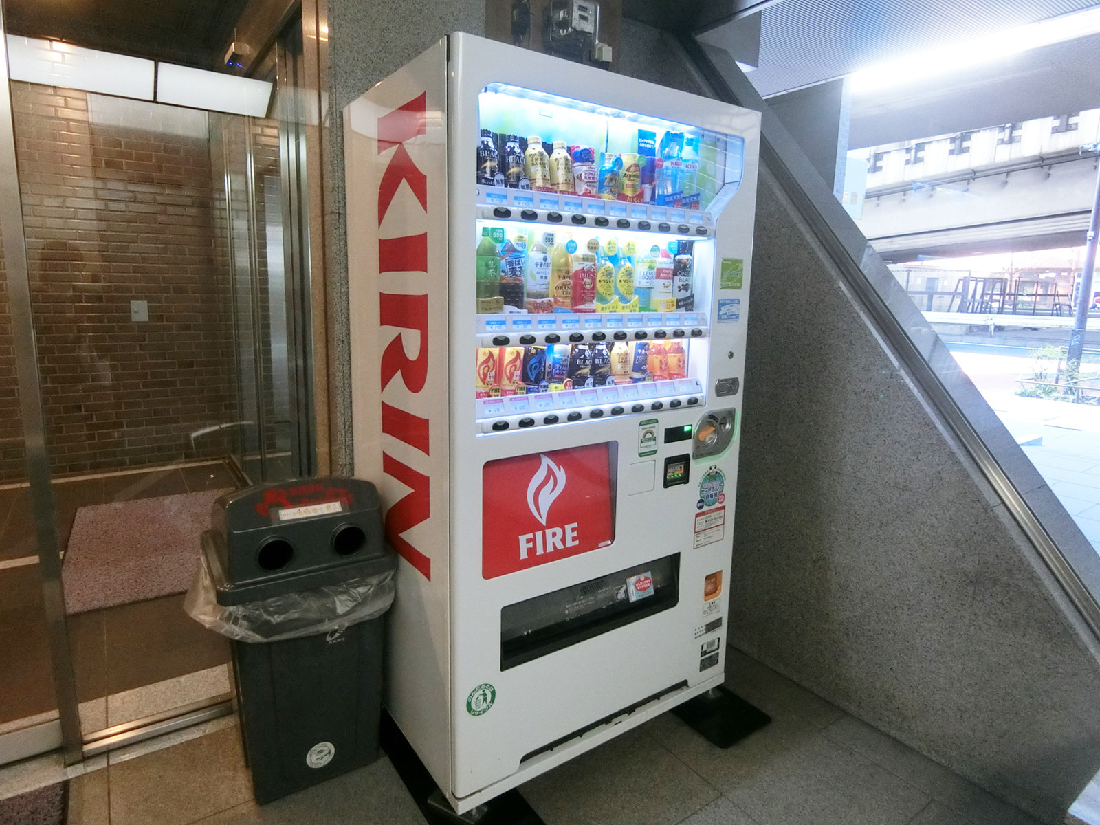 1階にある自動販売機