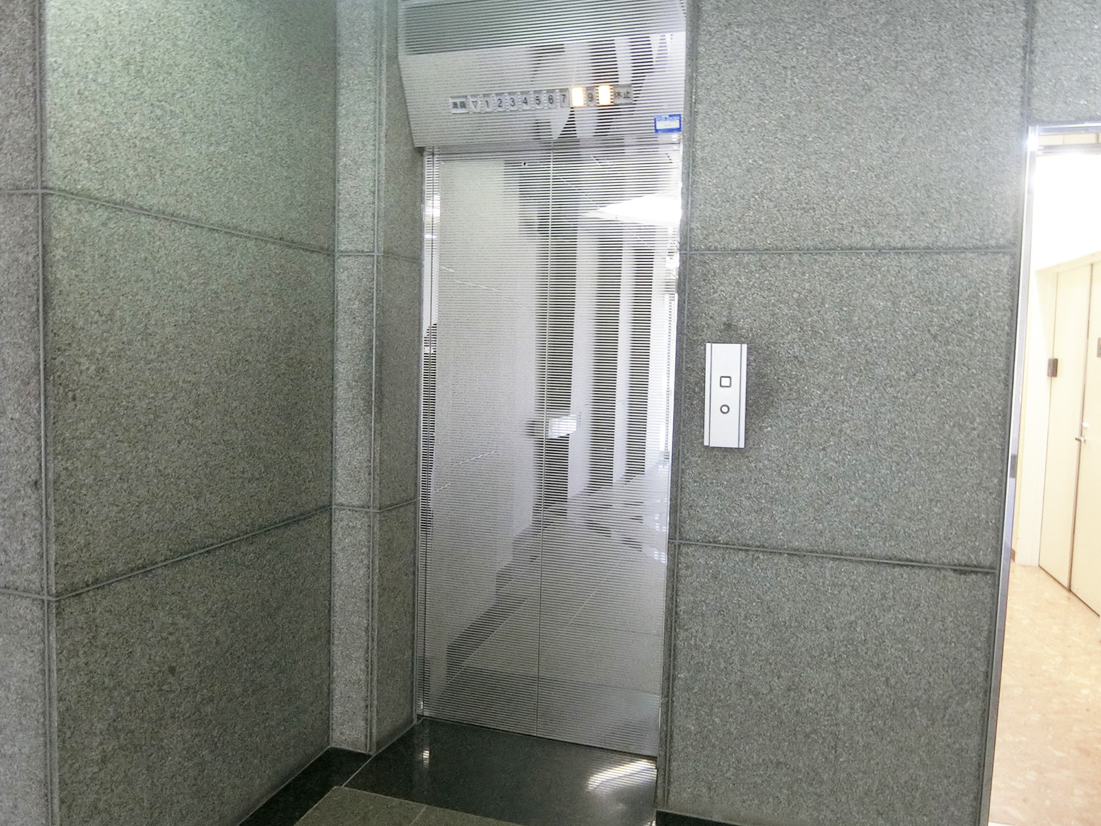 エレベーター