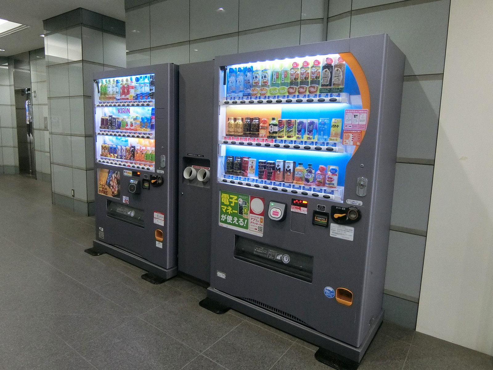 1階にある自動販売機