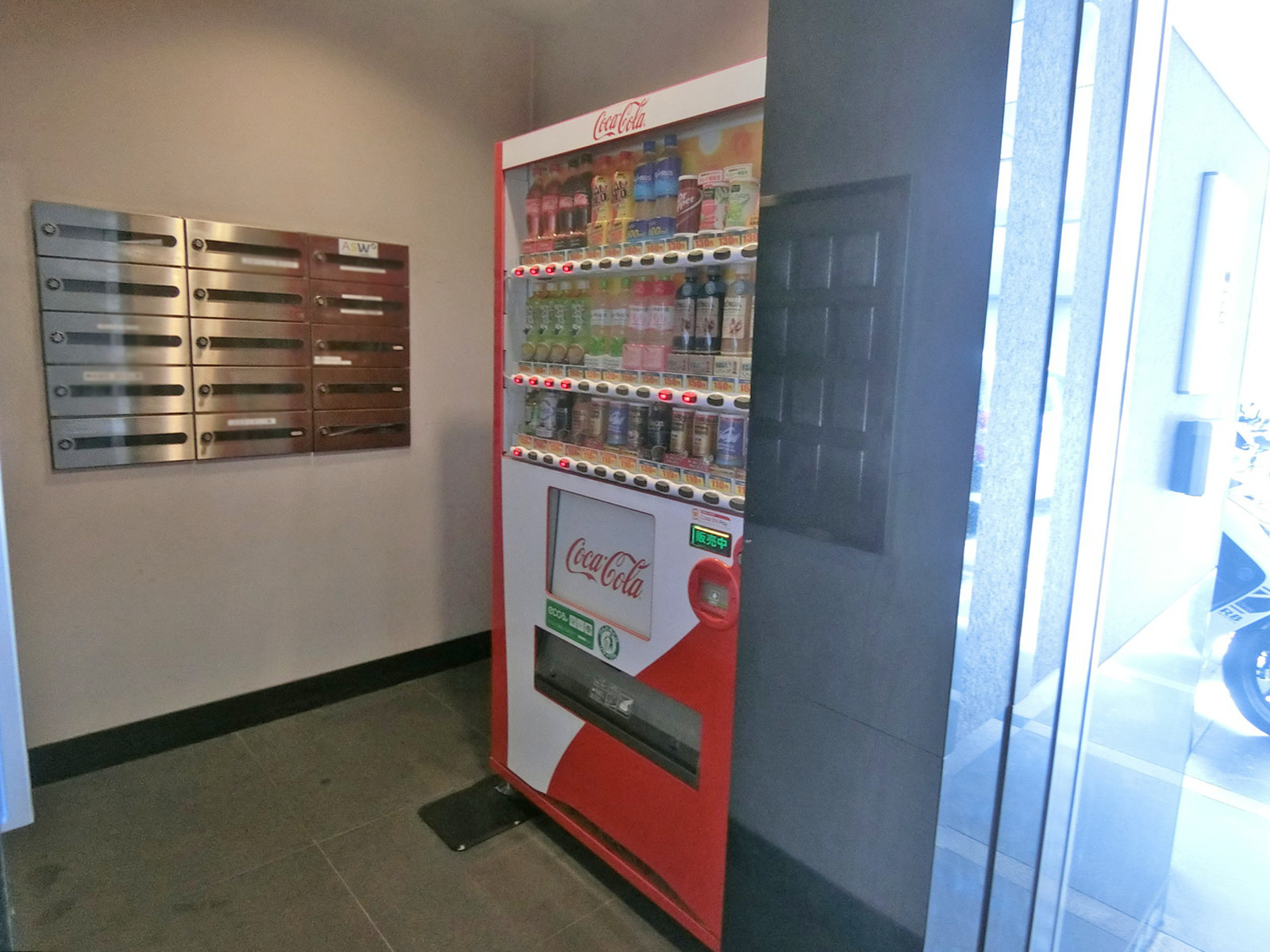 1階にある自動販売機