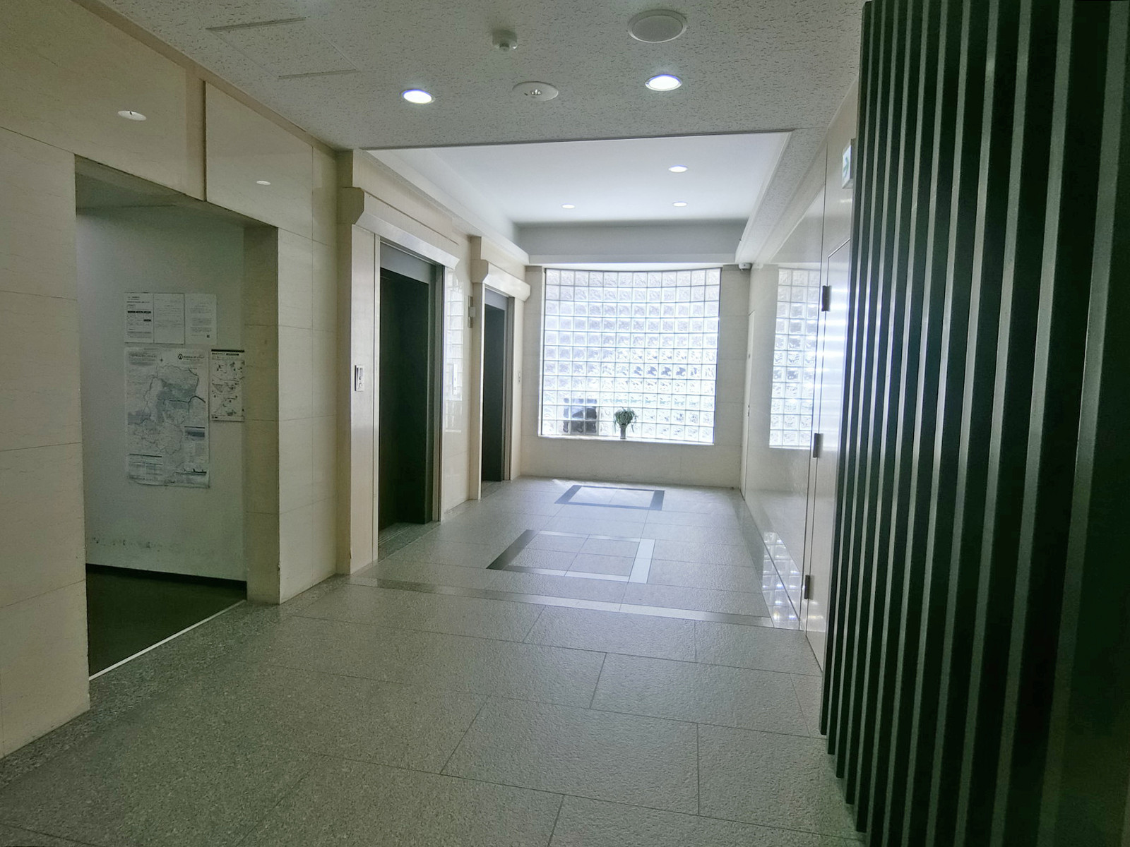 エレベーターホール