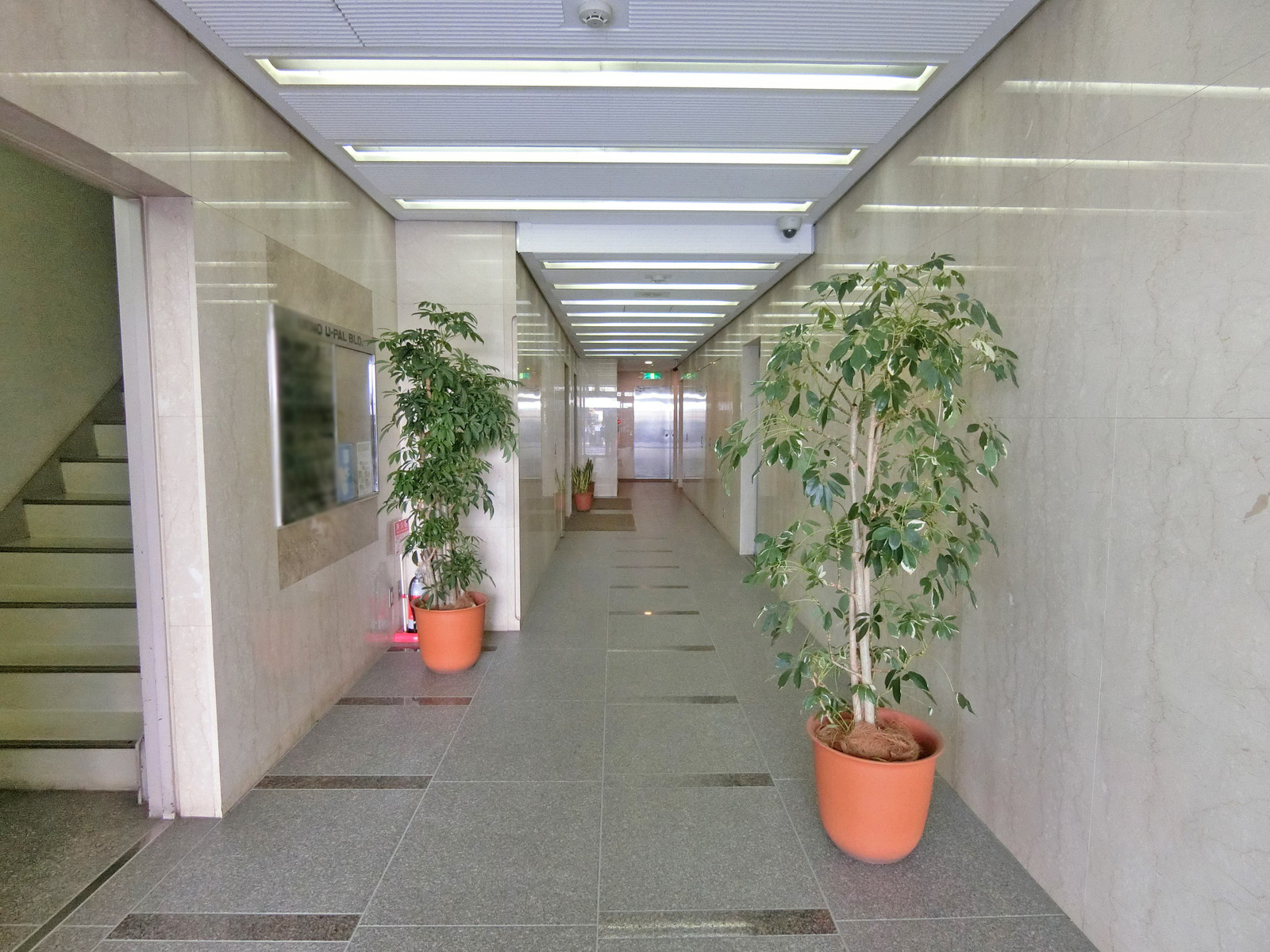 エントランスホール