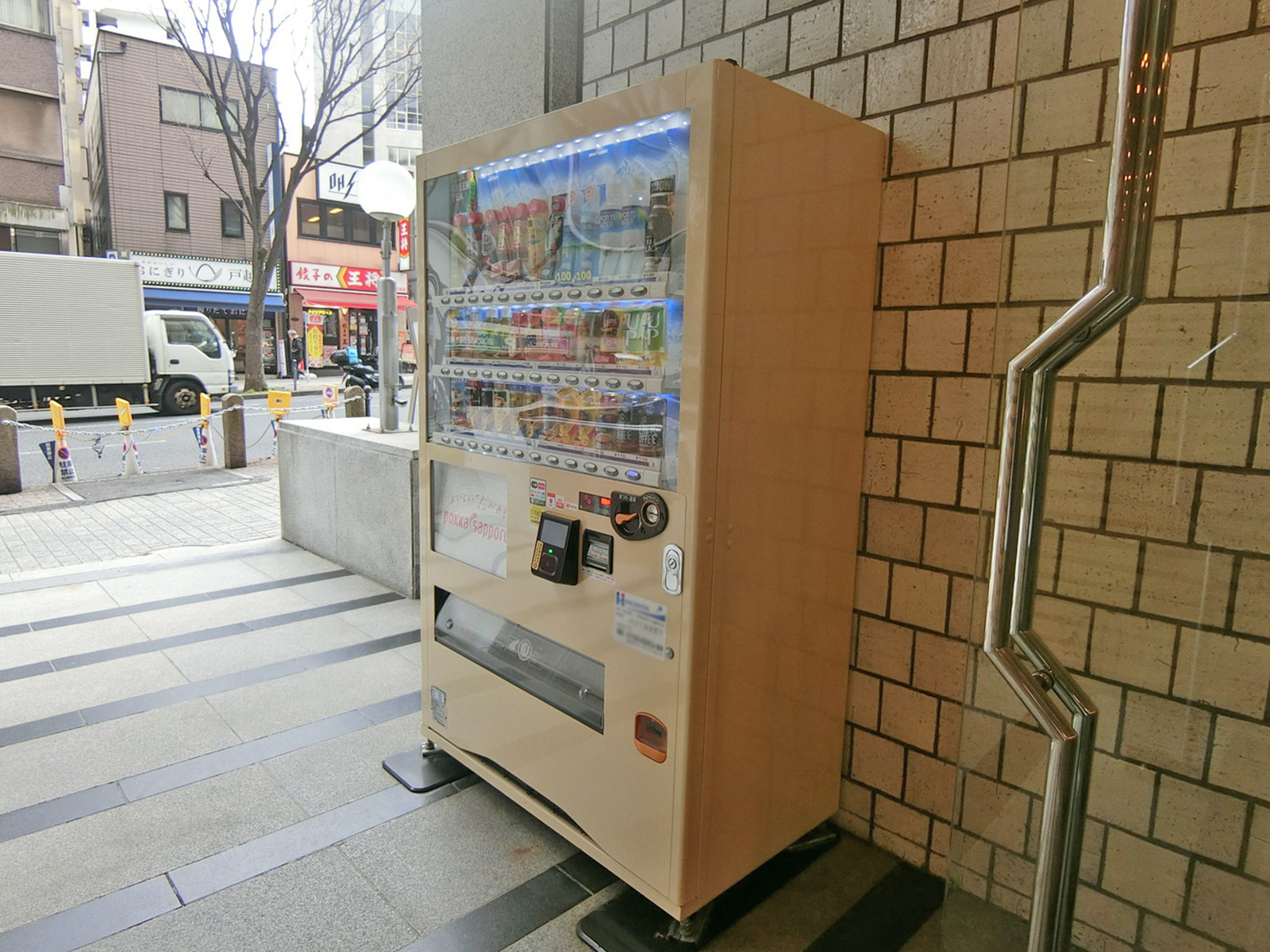 1階にある自動販売機