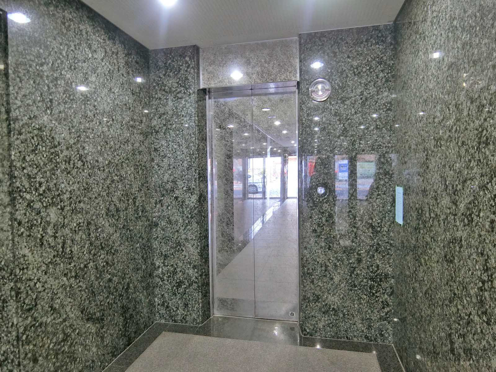 エレベーター