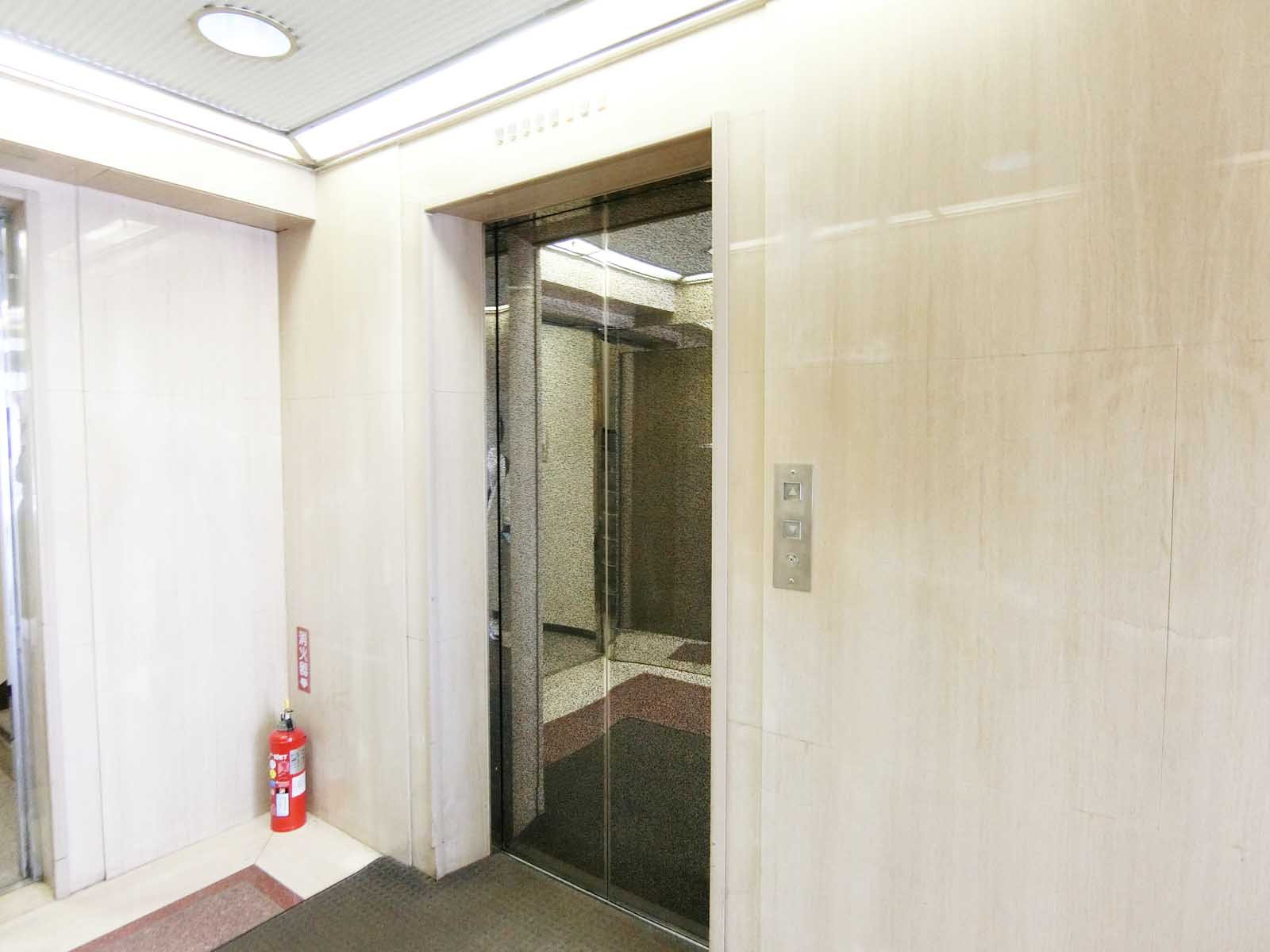 エレベーター