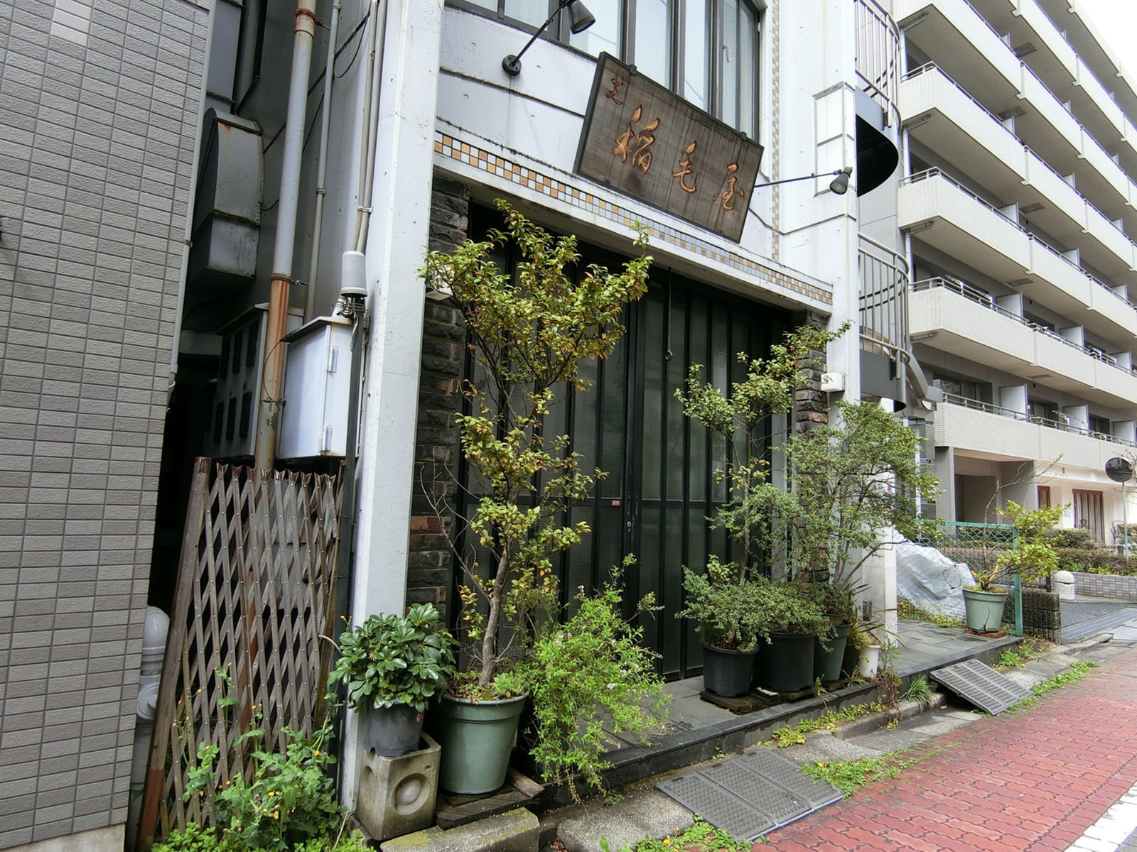 1階飲食店の様子