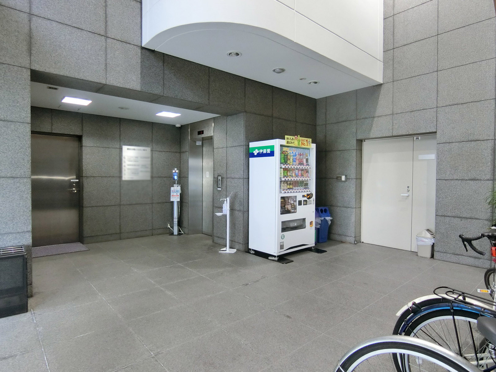 エントランス