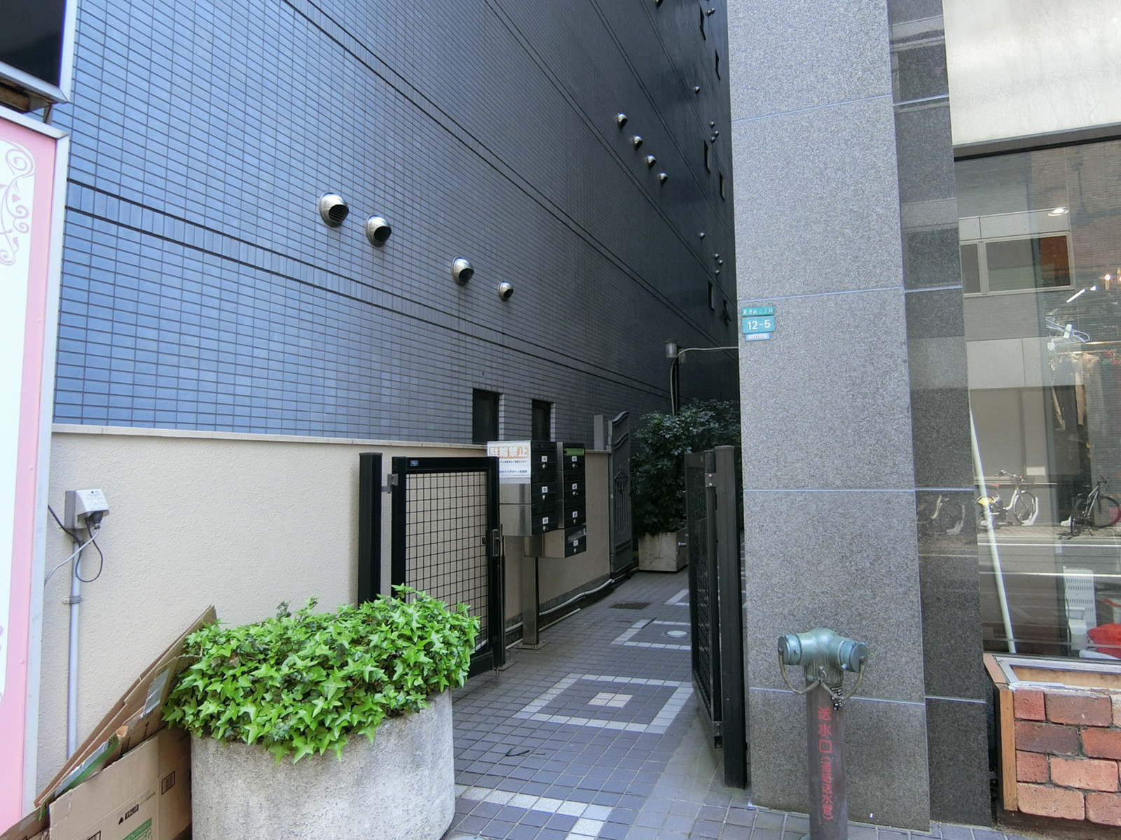 エントランスアプローチ