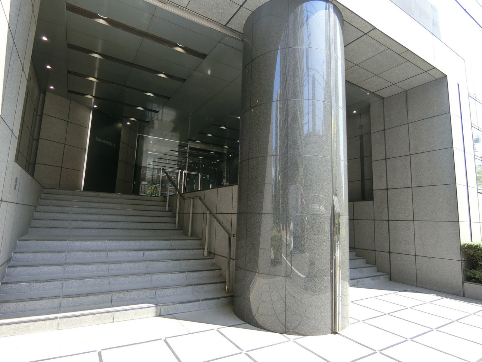 エントランスアプローチ