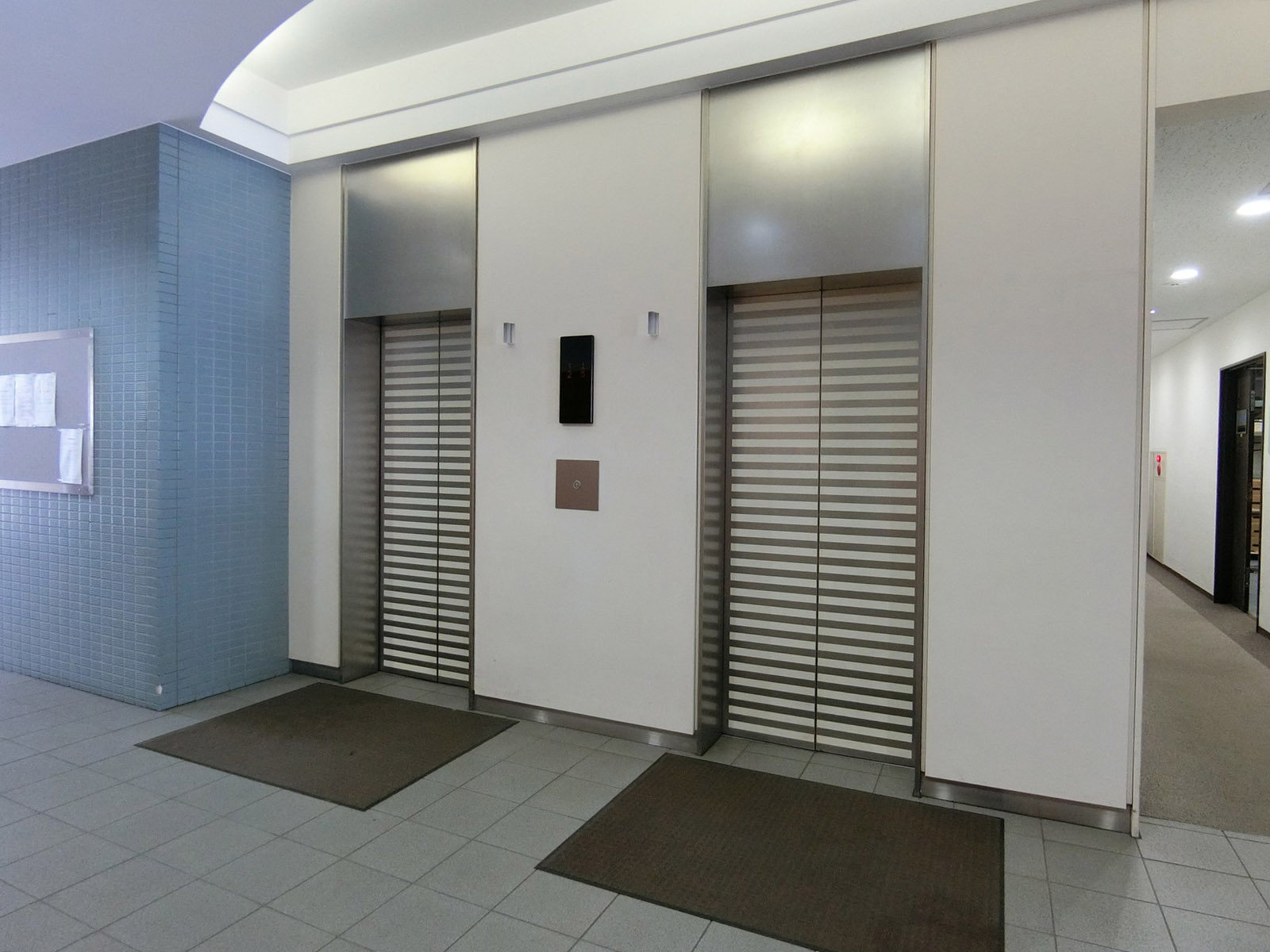 エレベーター(2基)