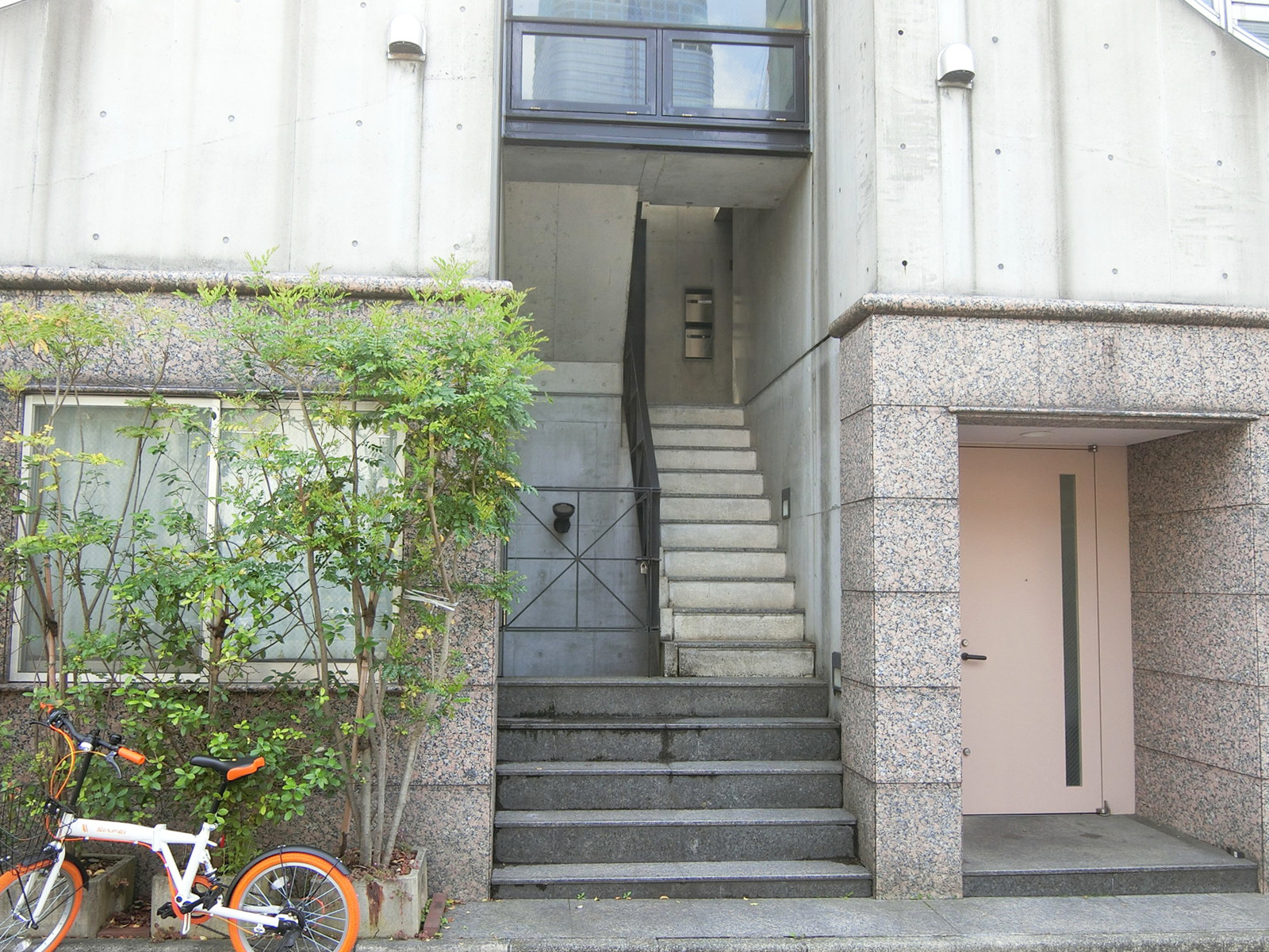 物件出入口