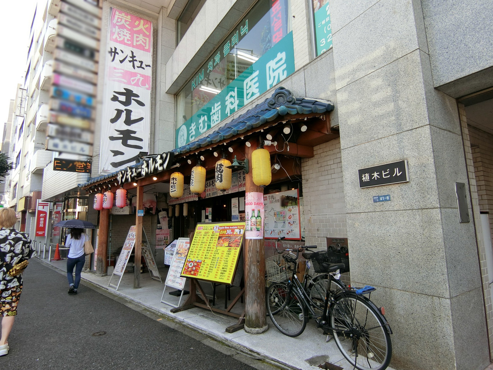 1階飲食店の様子