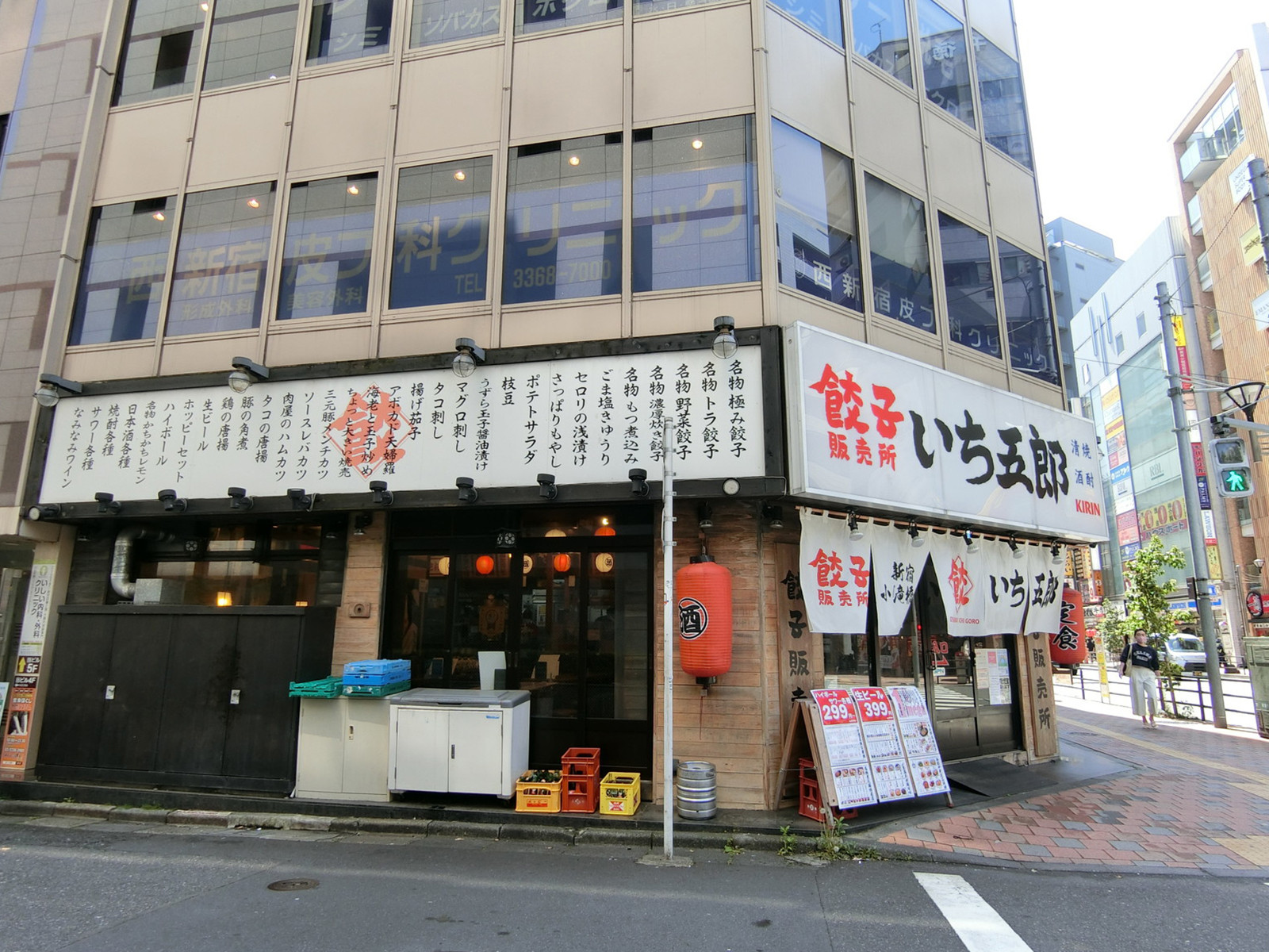 1階飲食店の様子
