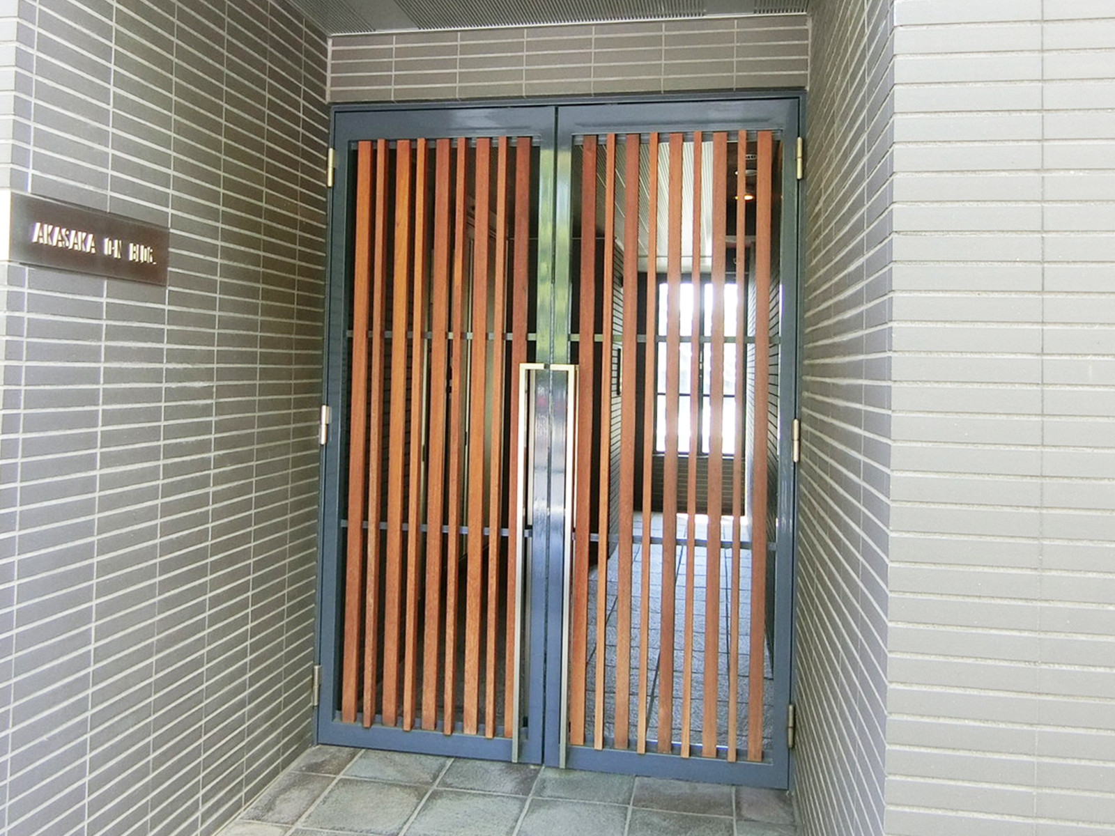 物件出入り口