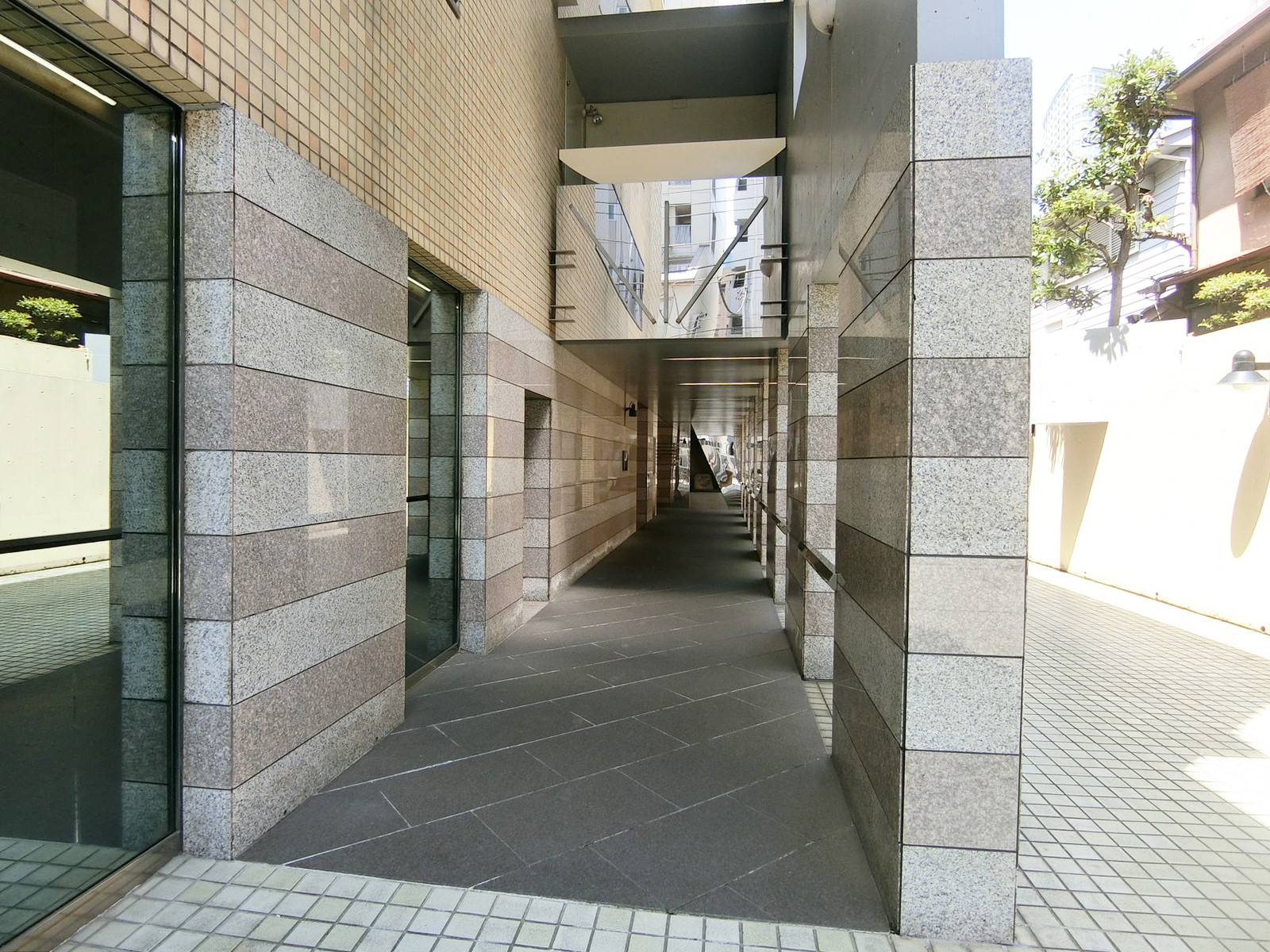 エントランスアプローチ