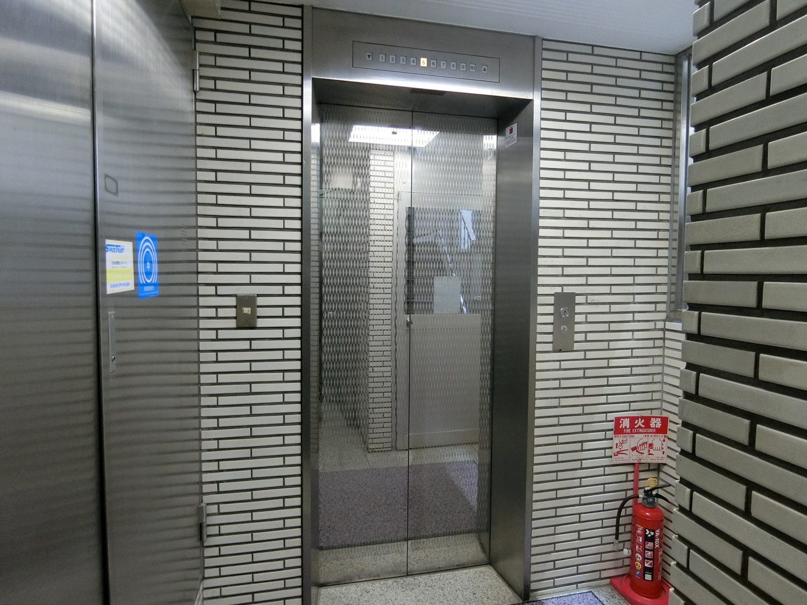 エレベーター