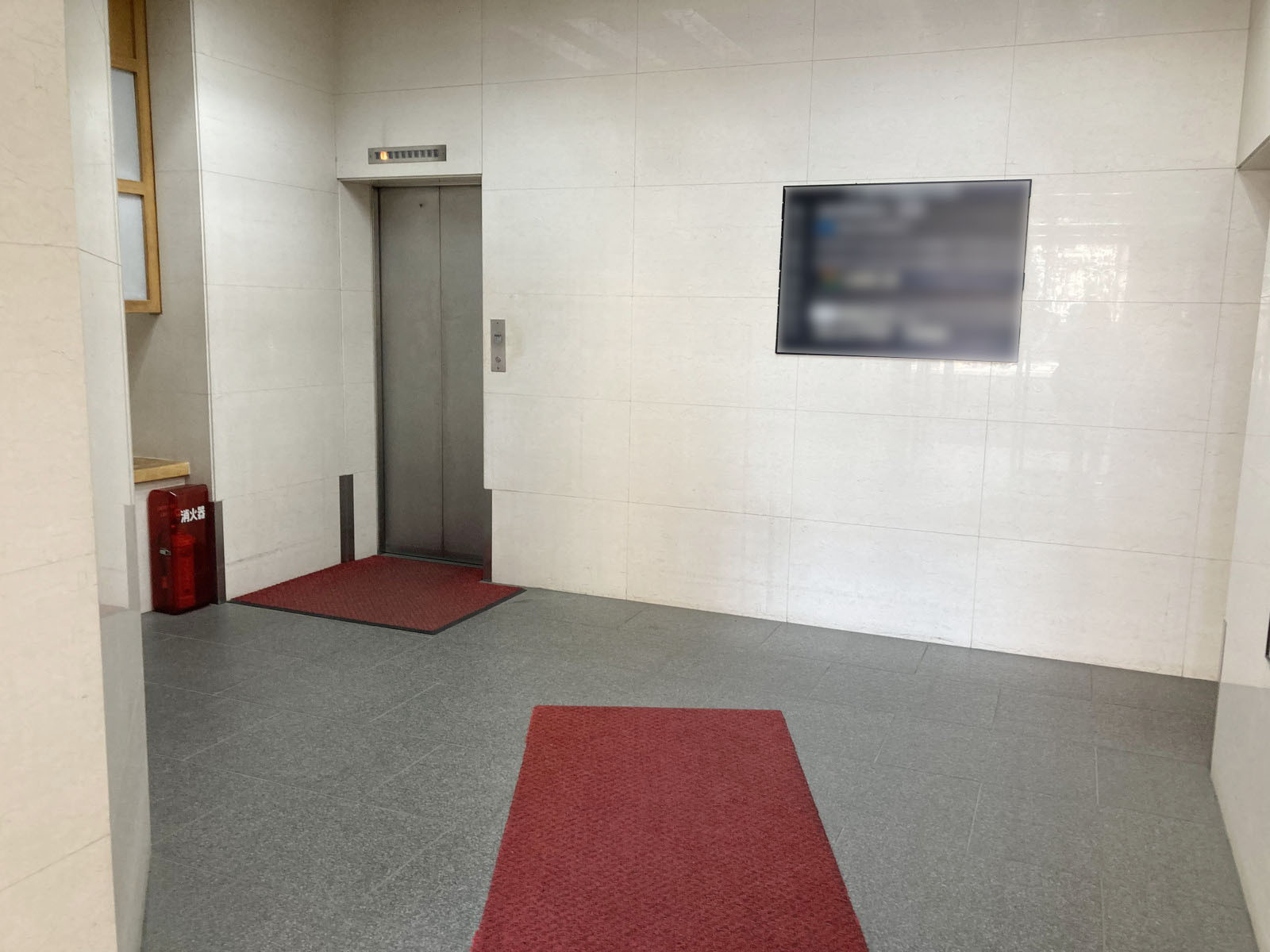 エントランス内部