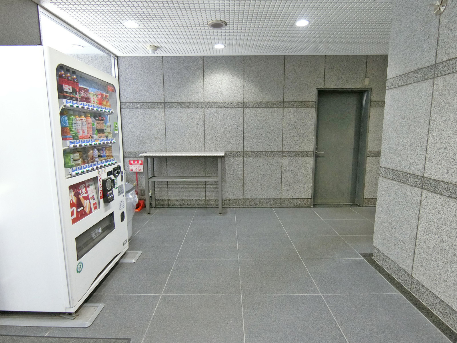 エントランスホール
