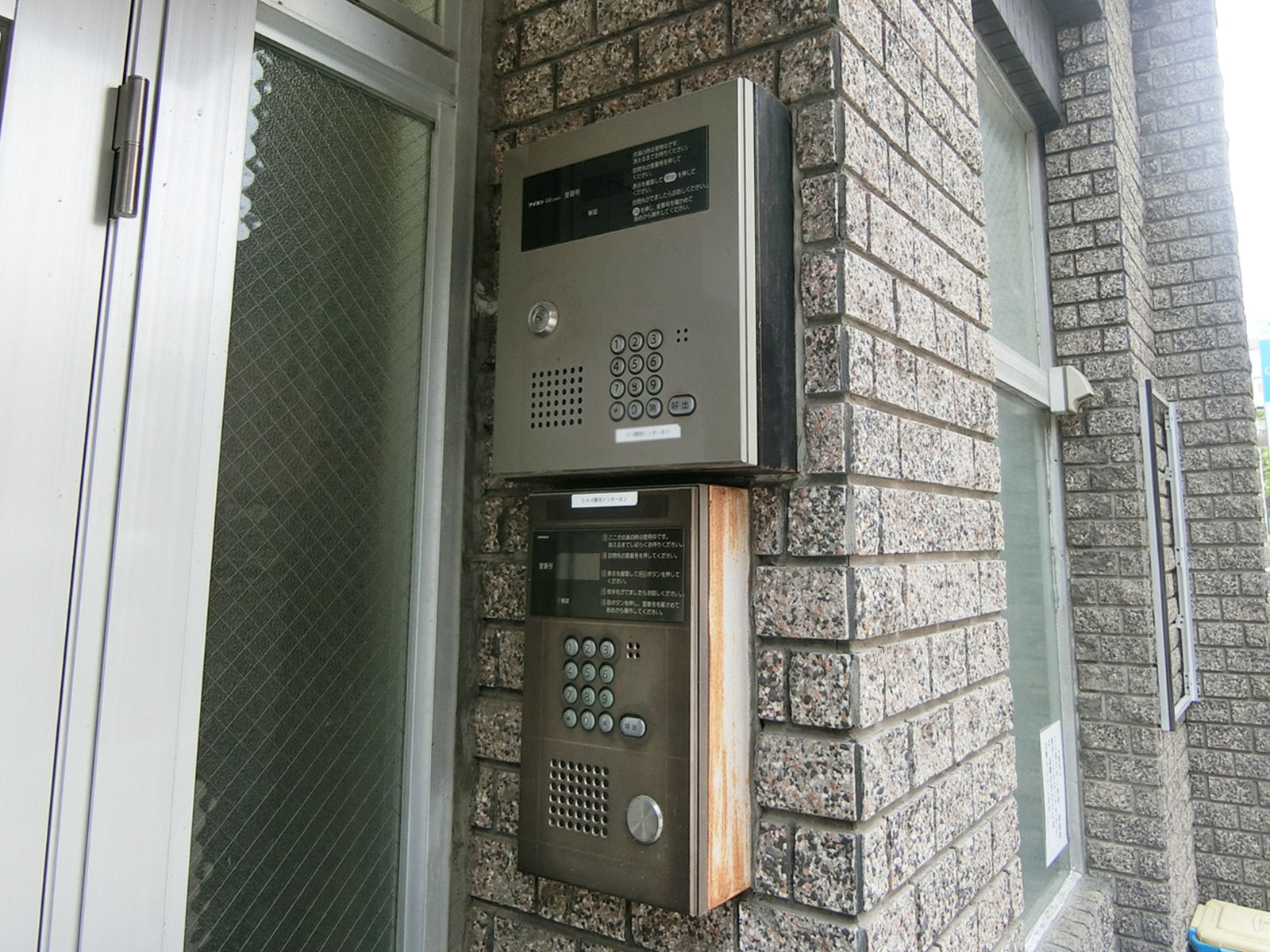 インターホン
