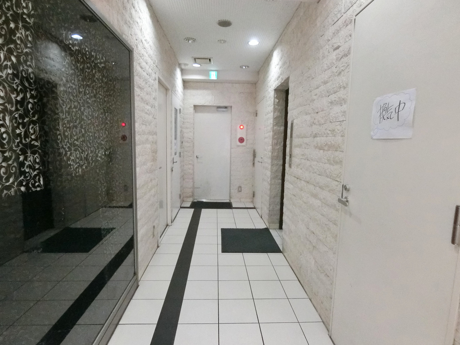 エレベーターホール