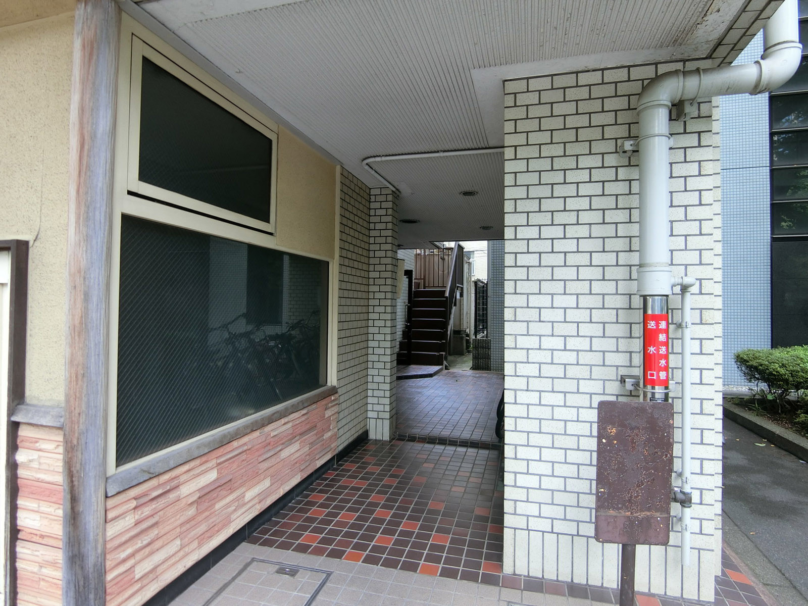 エントランスアプローチ