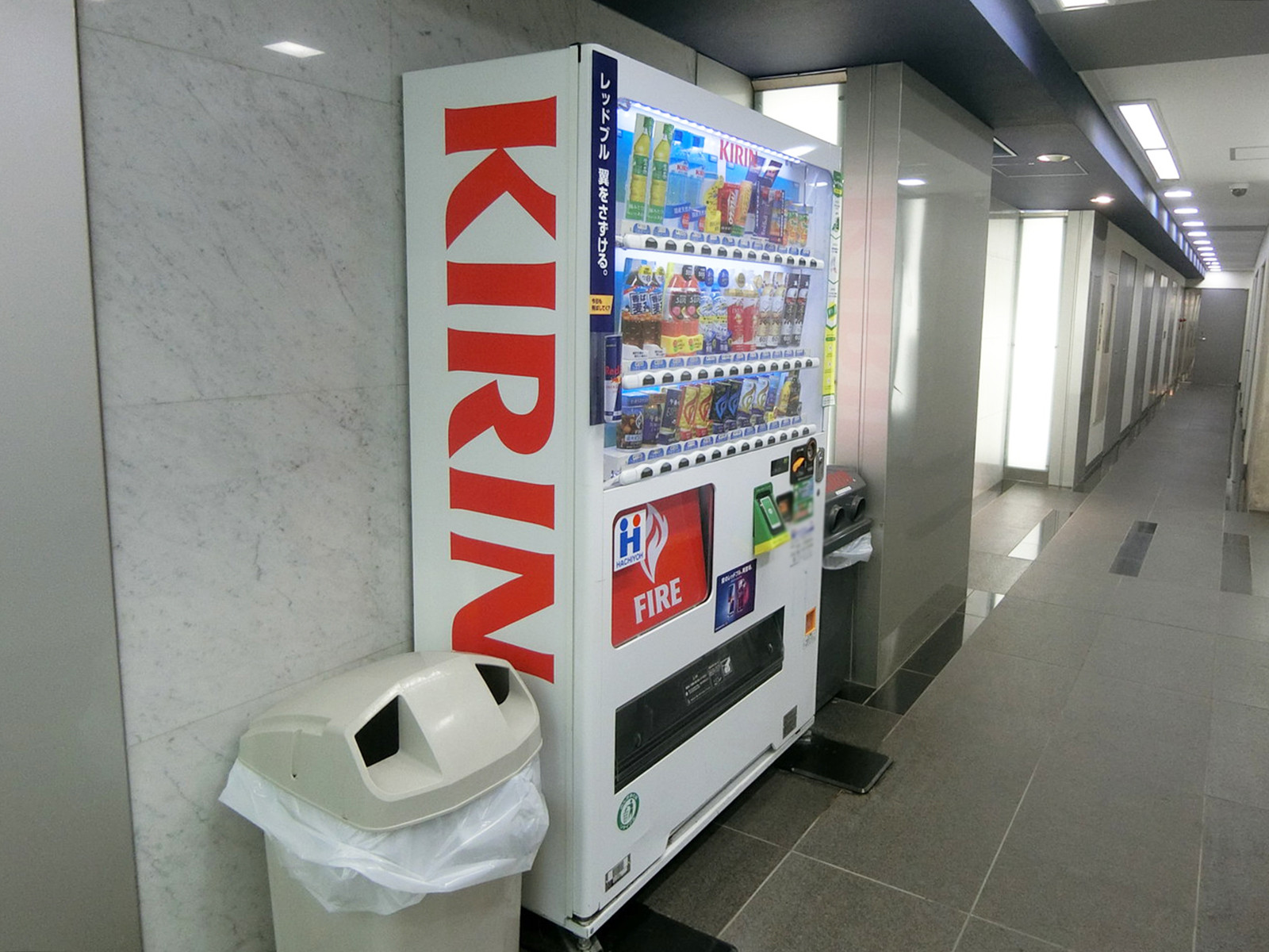 1階にある自動販売機
