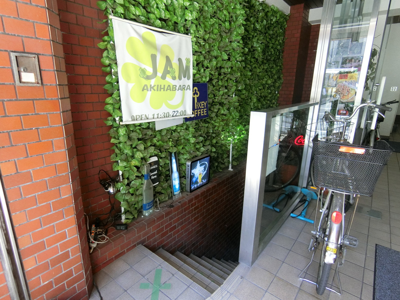 地下の店舗