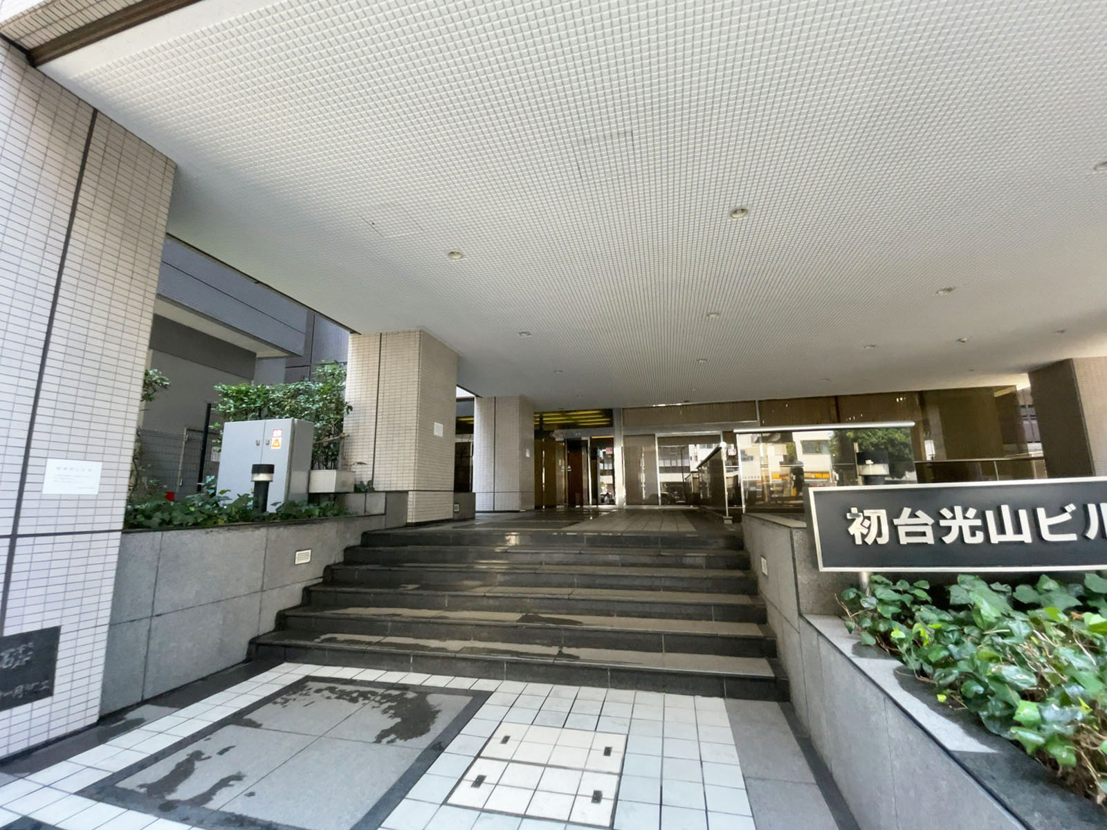 エントランスアプローチ
