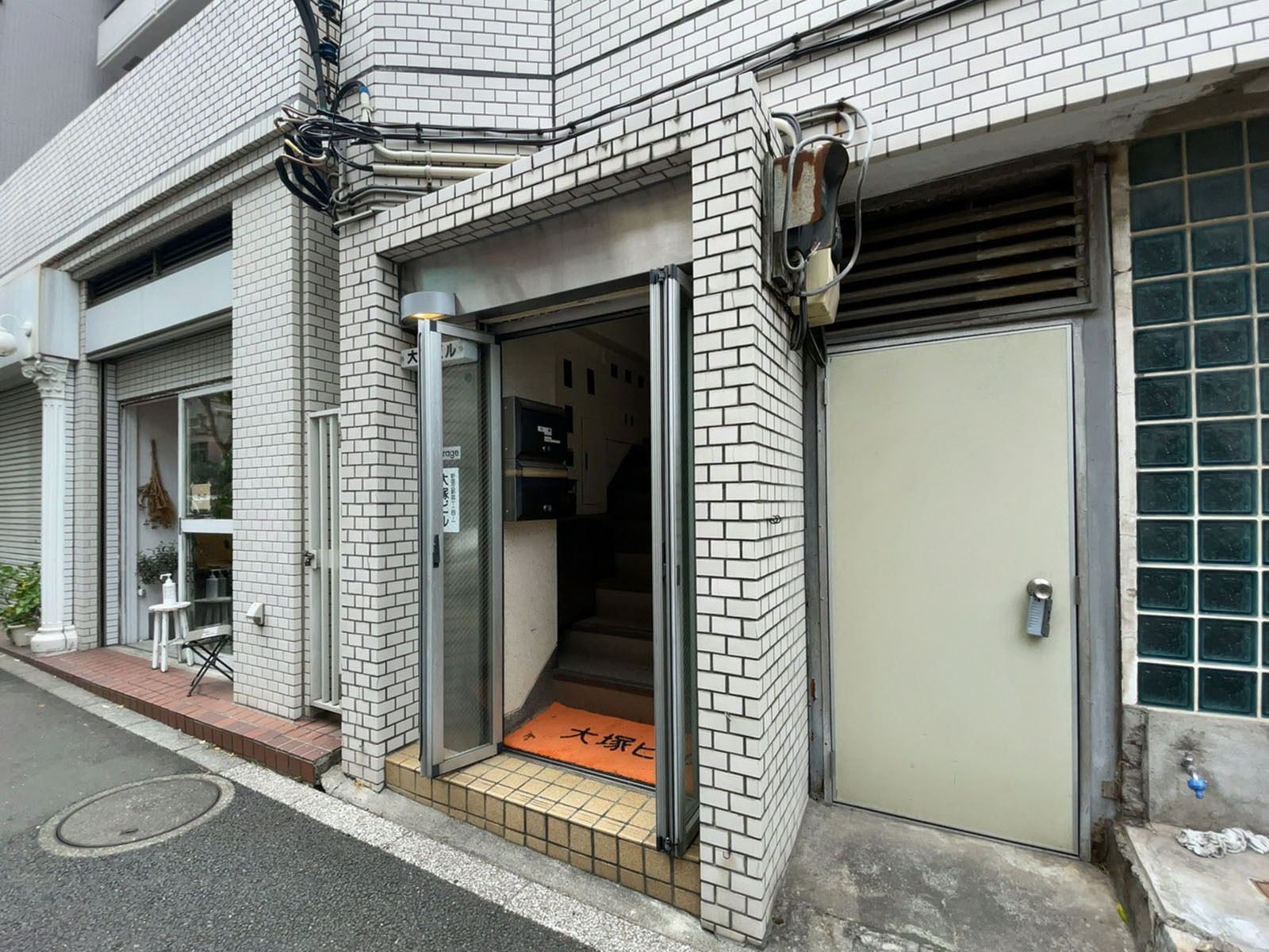 物件出入口