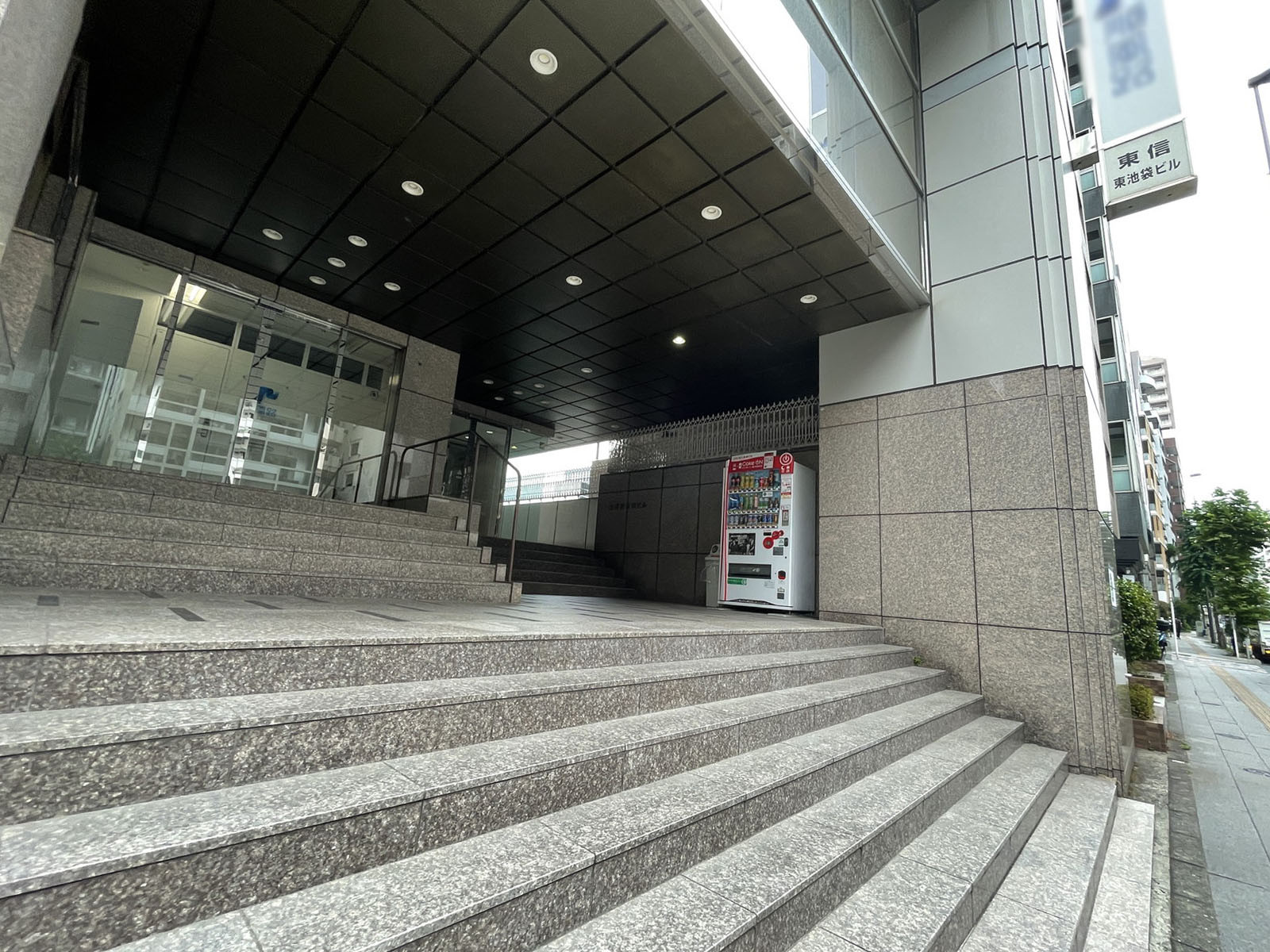 エントランスアプローチ