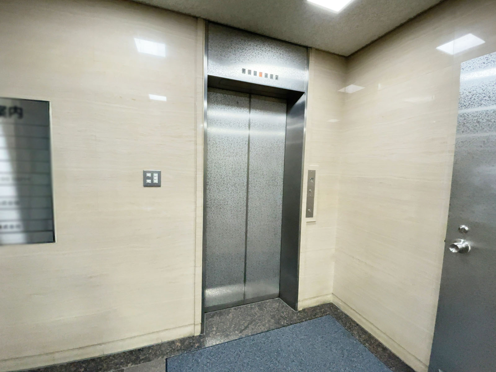 エレベーター
