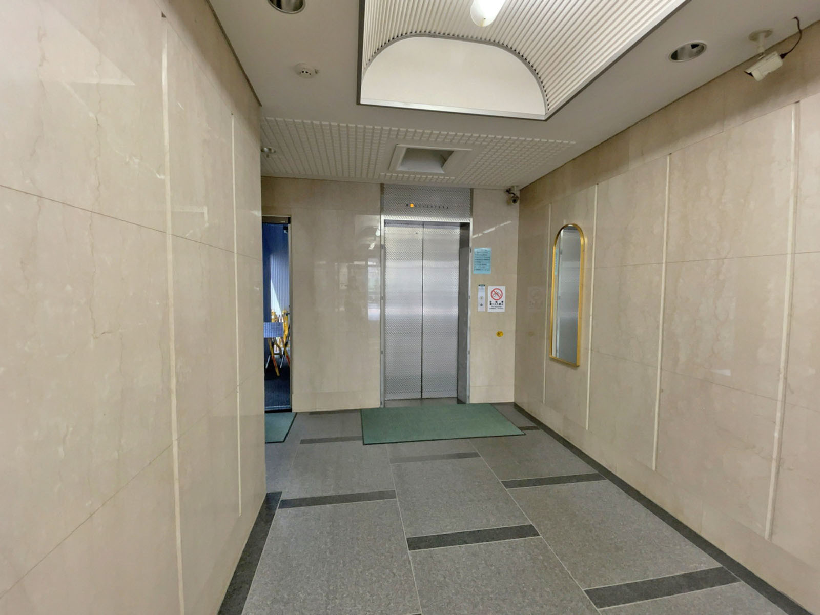エレベーター