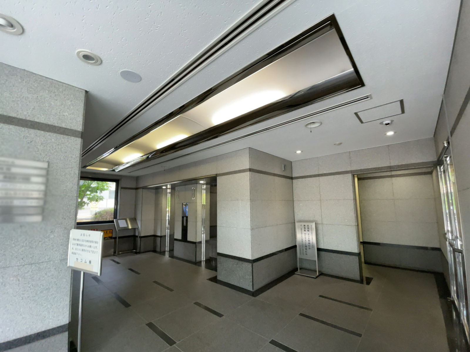 エントランス
