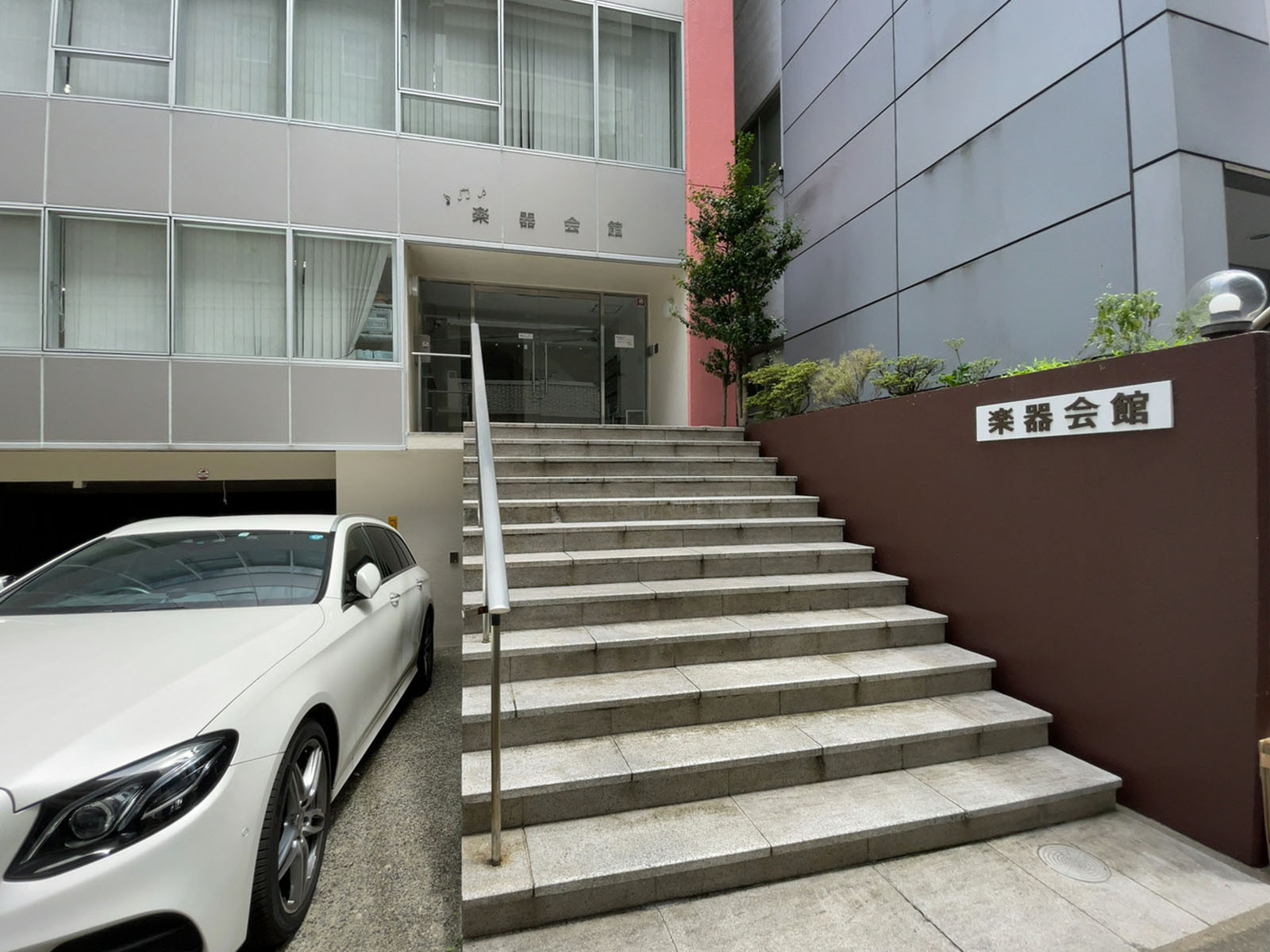 エントランスアプローチ